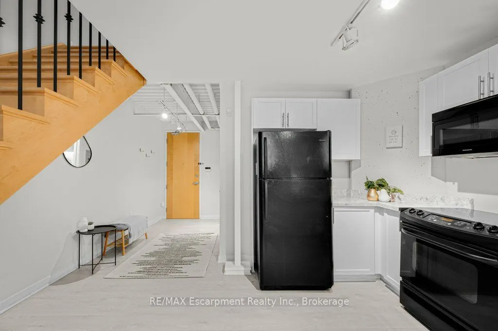 66 Bay Street S #107
