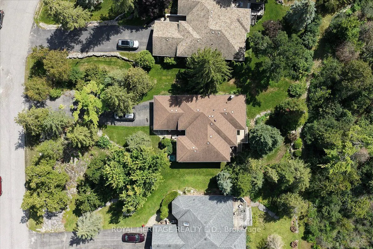 5 GOVERNORS Drive