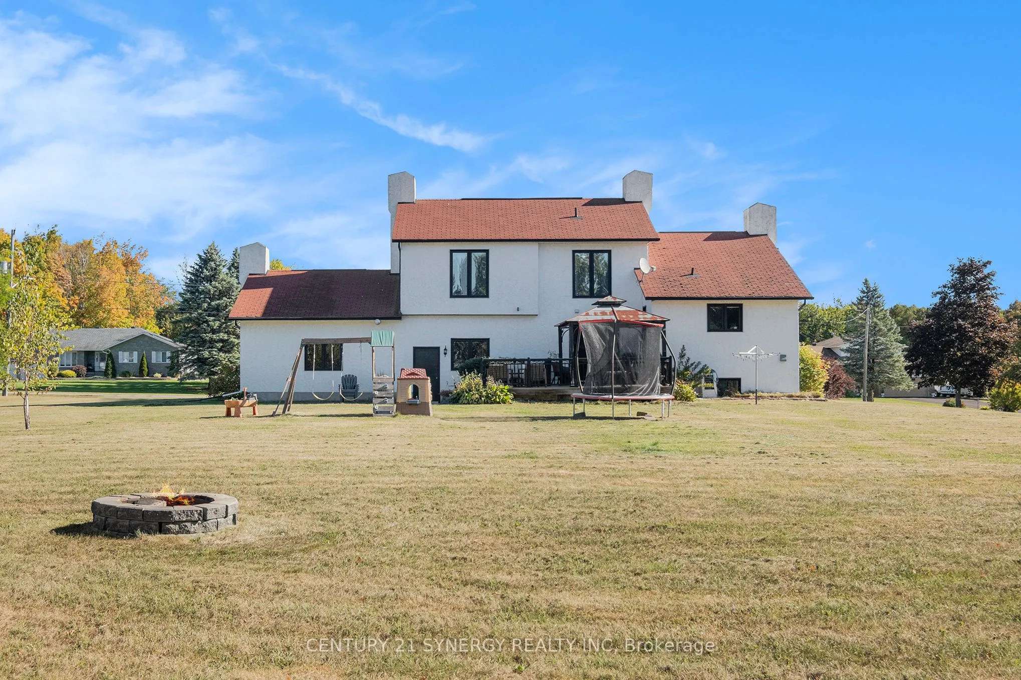 12 Davis Lane