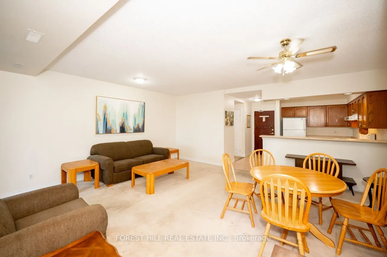 262 Dundas Street E #102