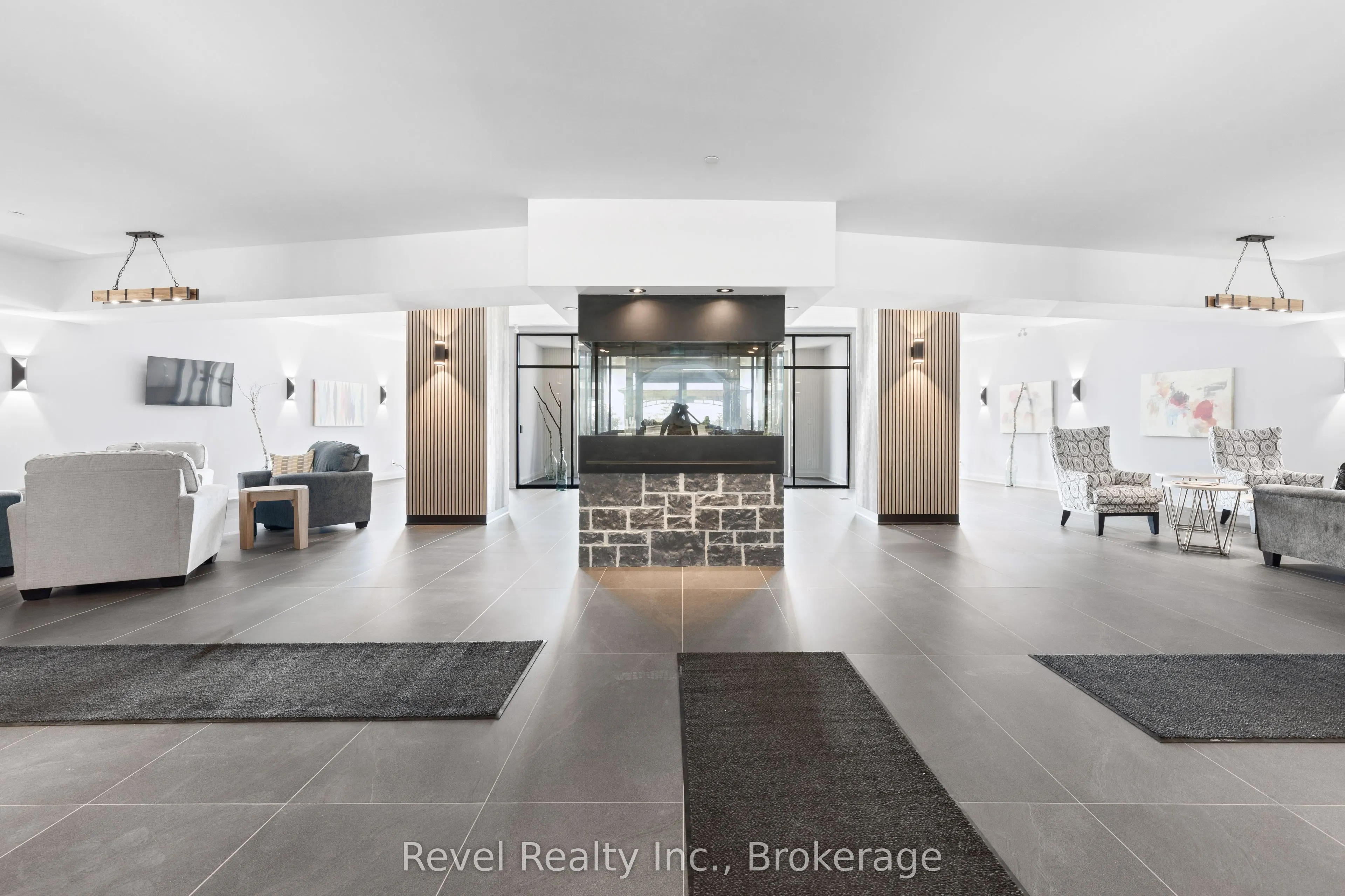 99 Louisa Street #221