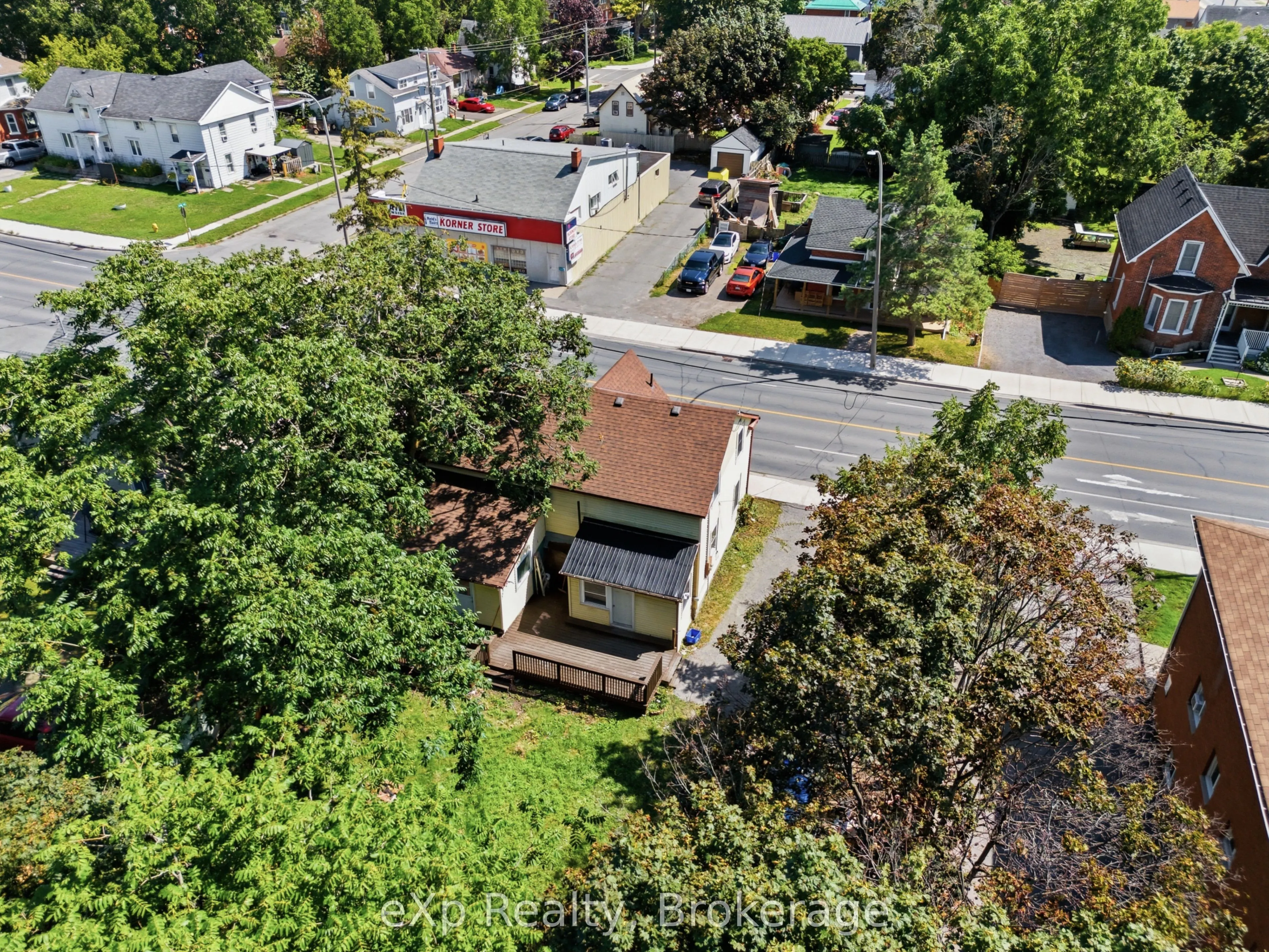 188 Dundas Street W