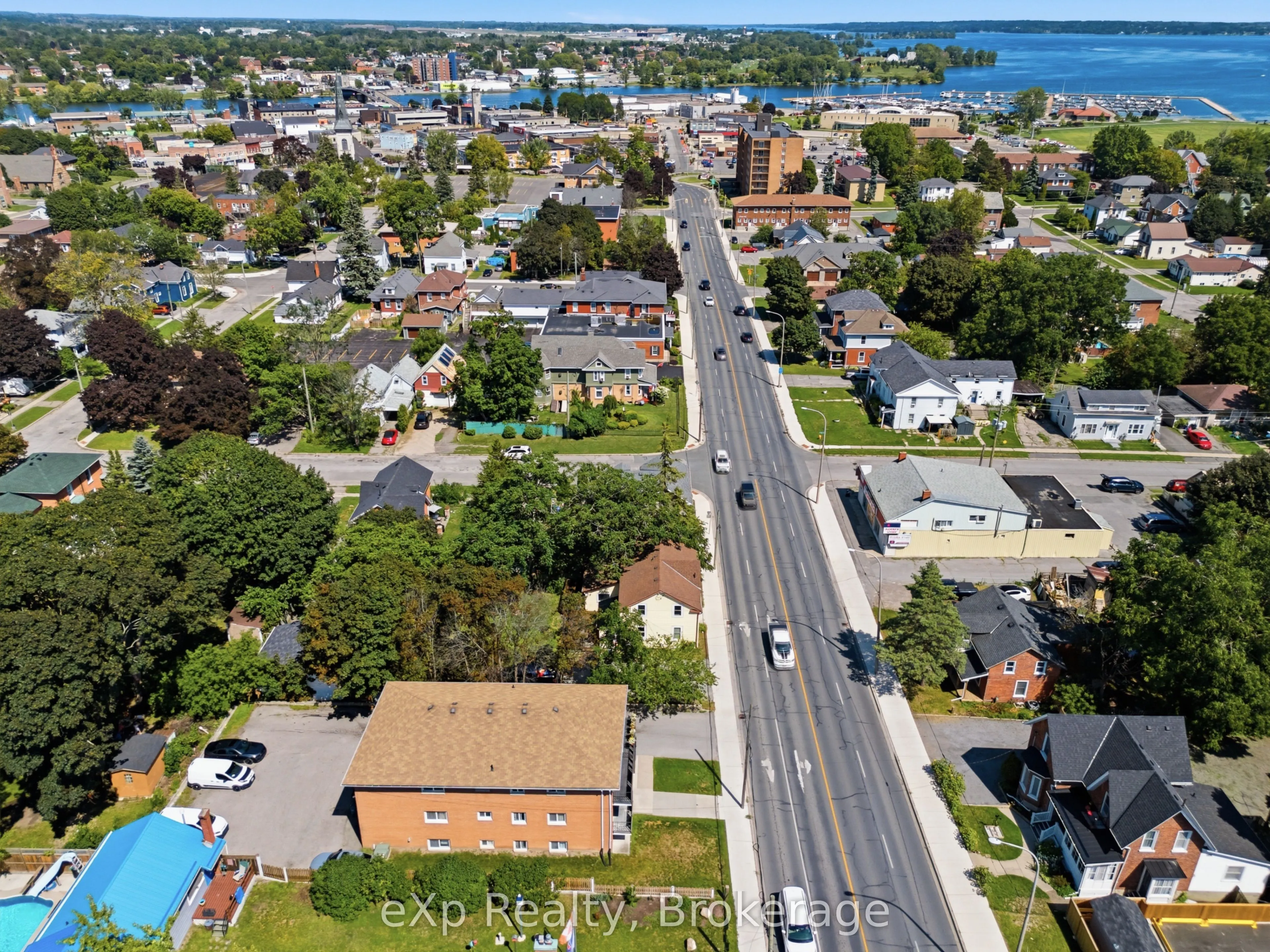188 Dundas Street W