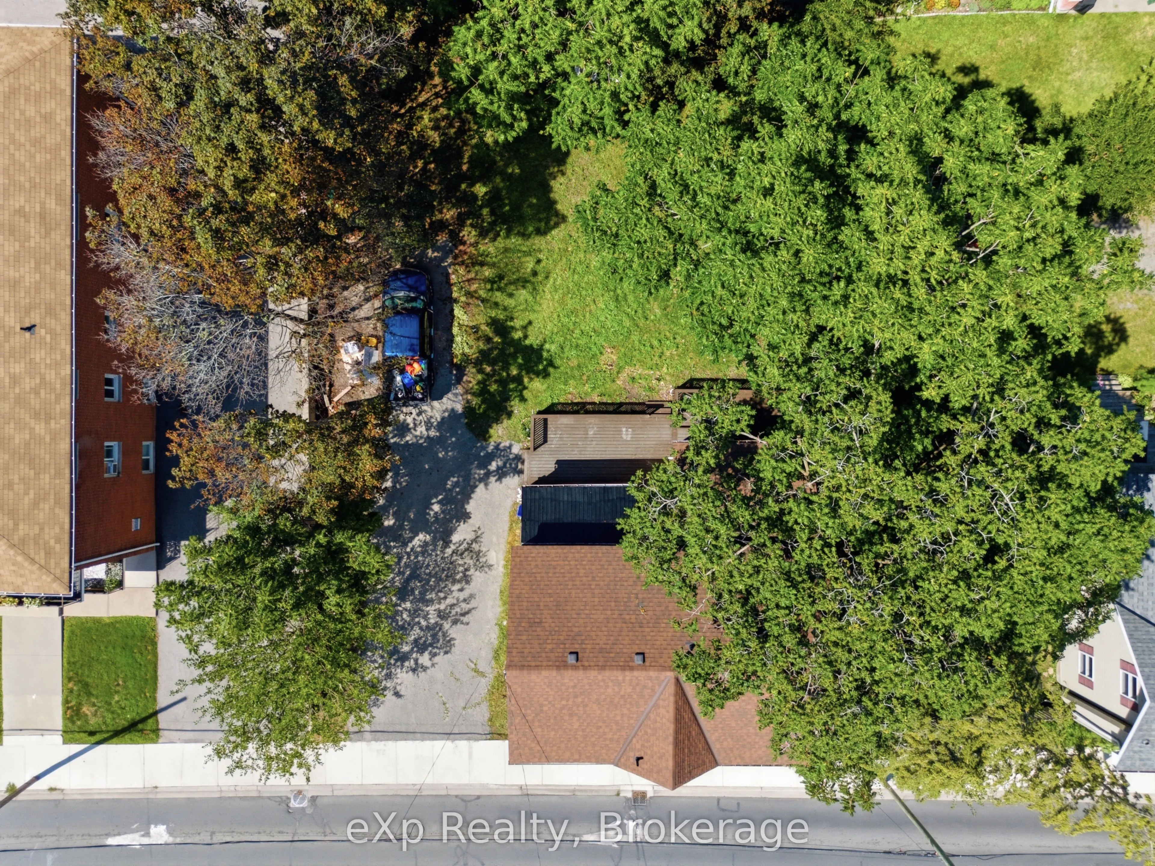 188 Dundas Street W