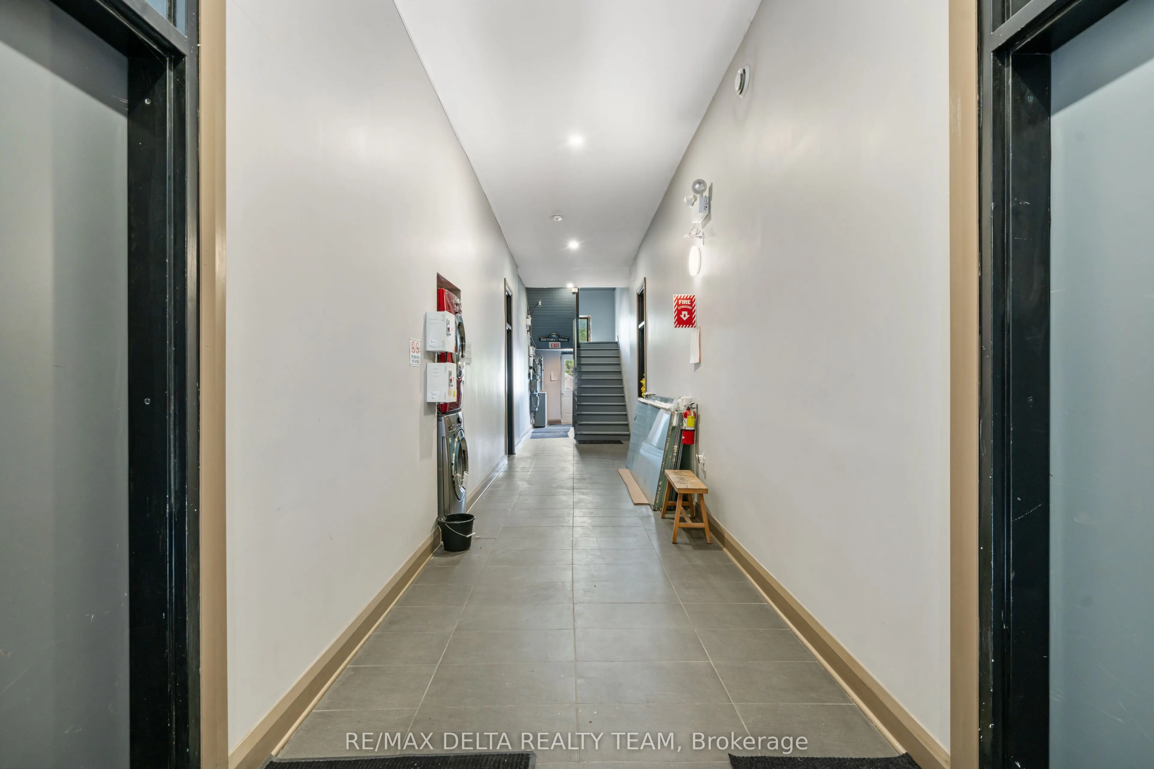 232-228 King Street W