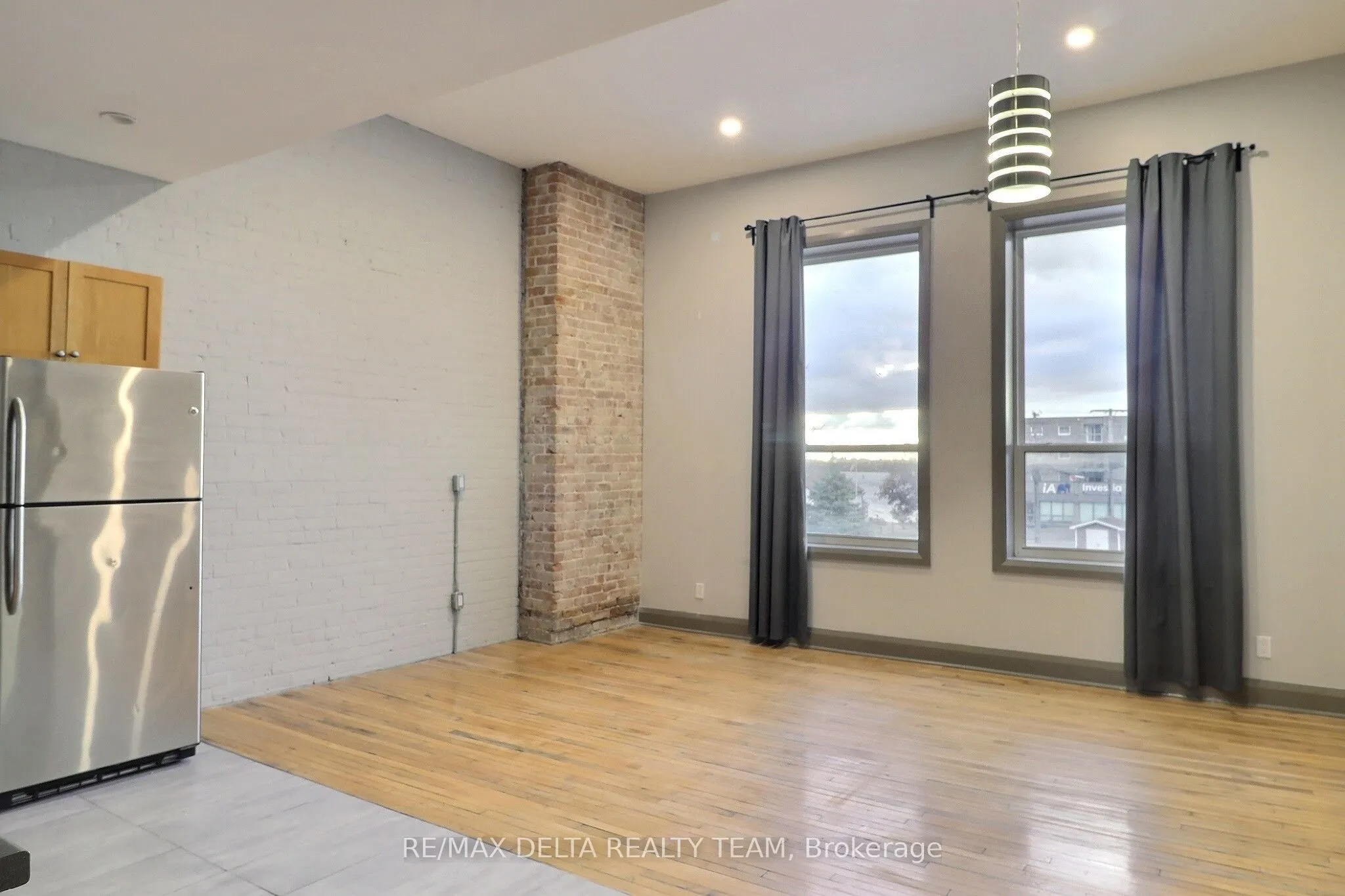 232-228 King Street W