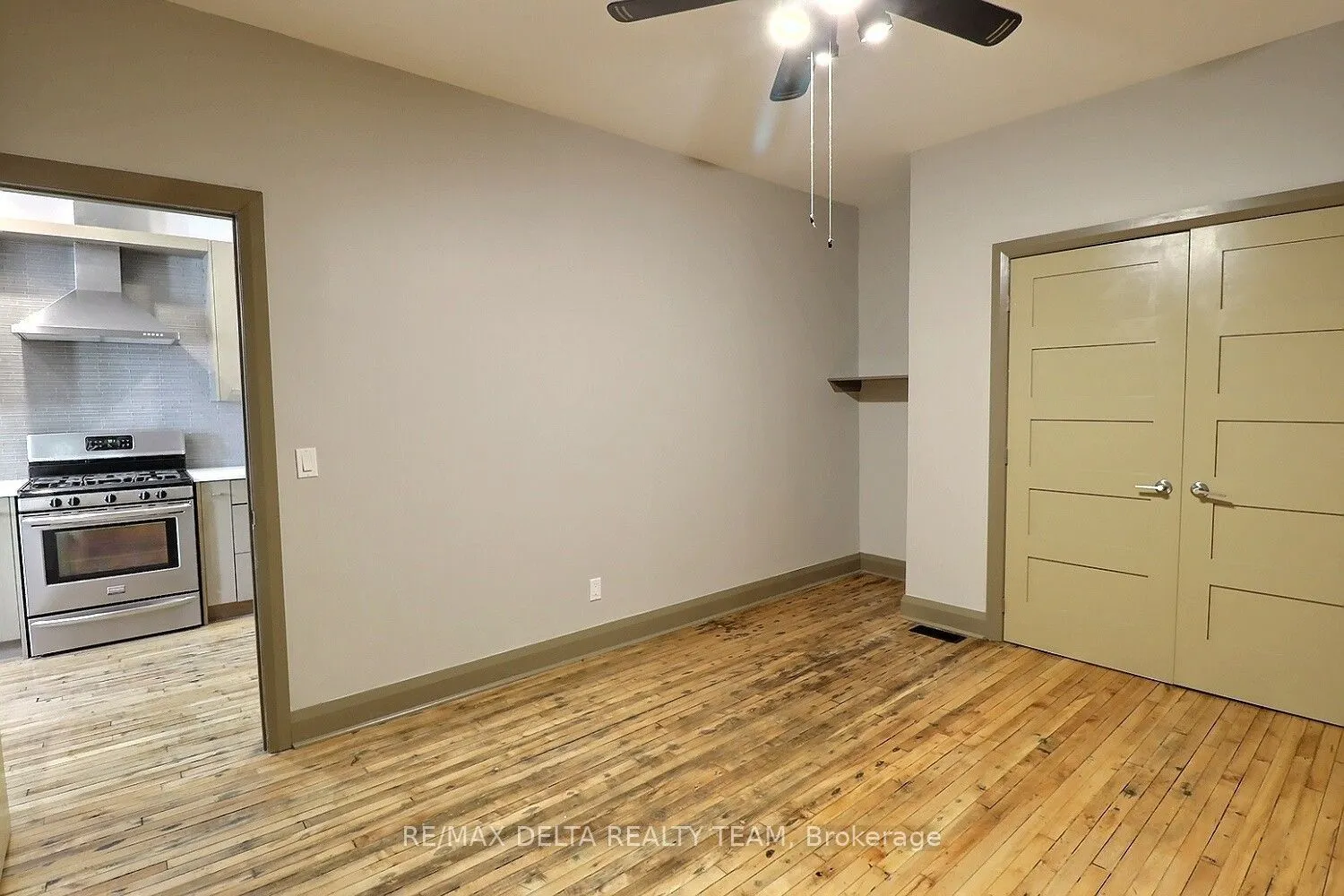 232-228 King Street W