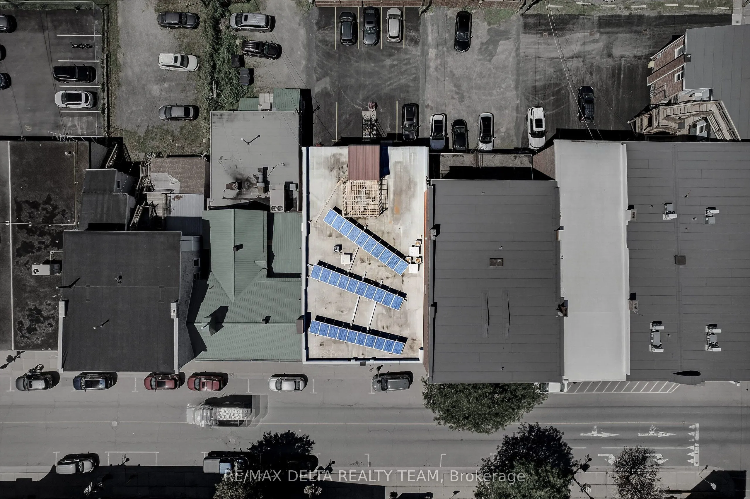 232-228 King Street W