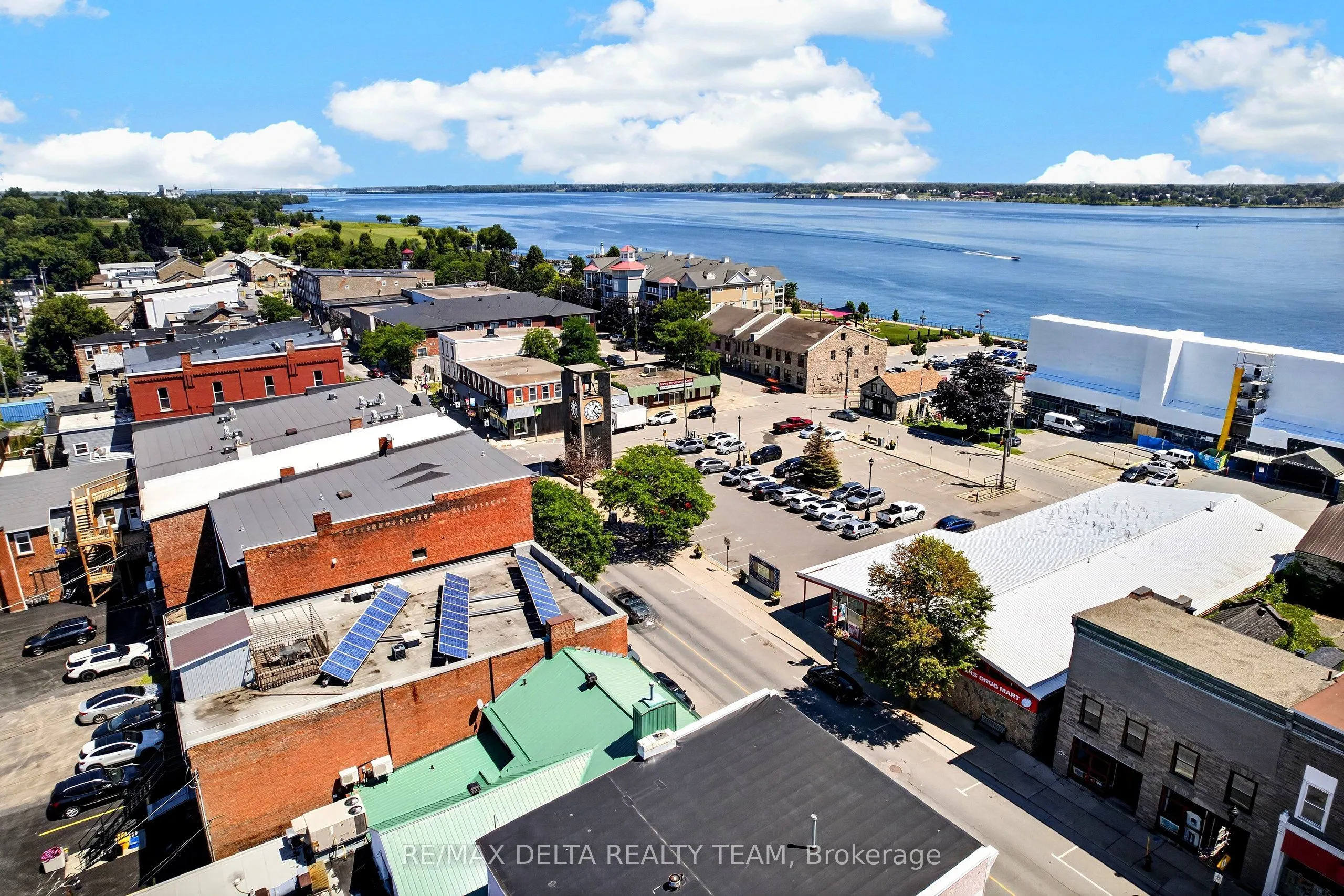 228 King Street W