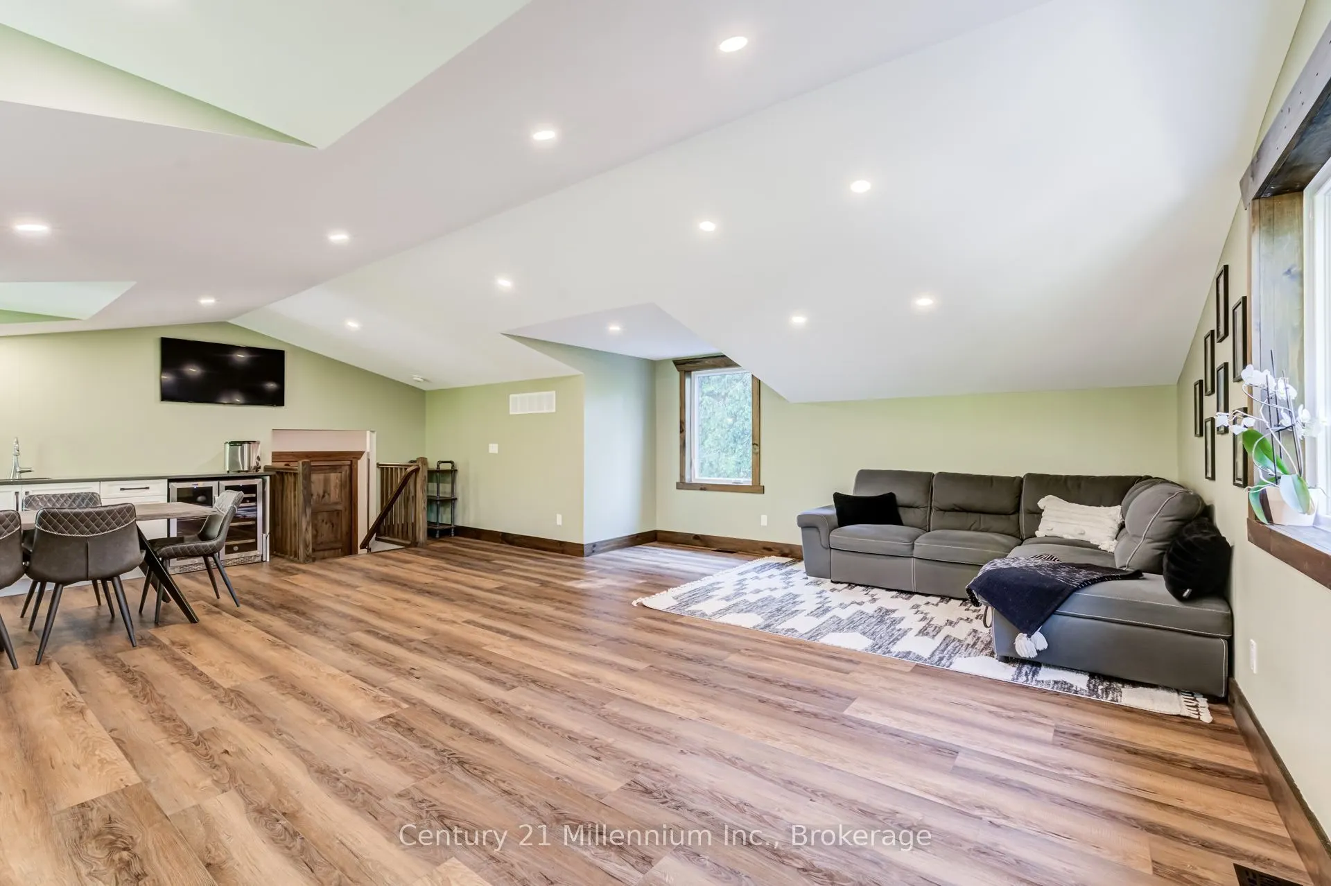 81 Parkside Avenue