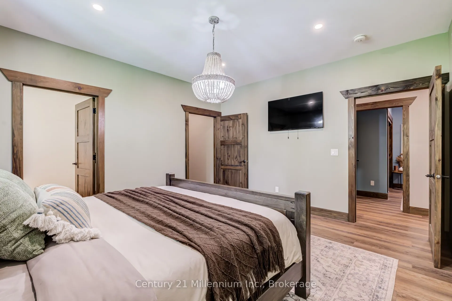 81 Parkside Avenue