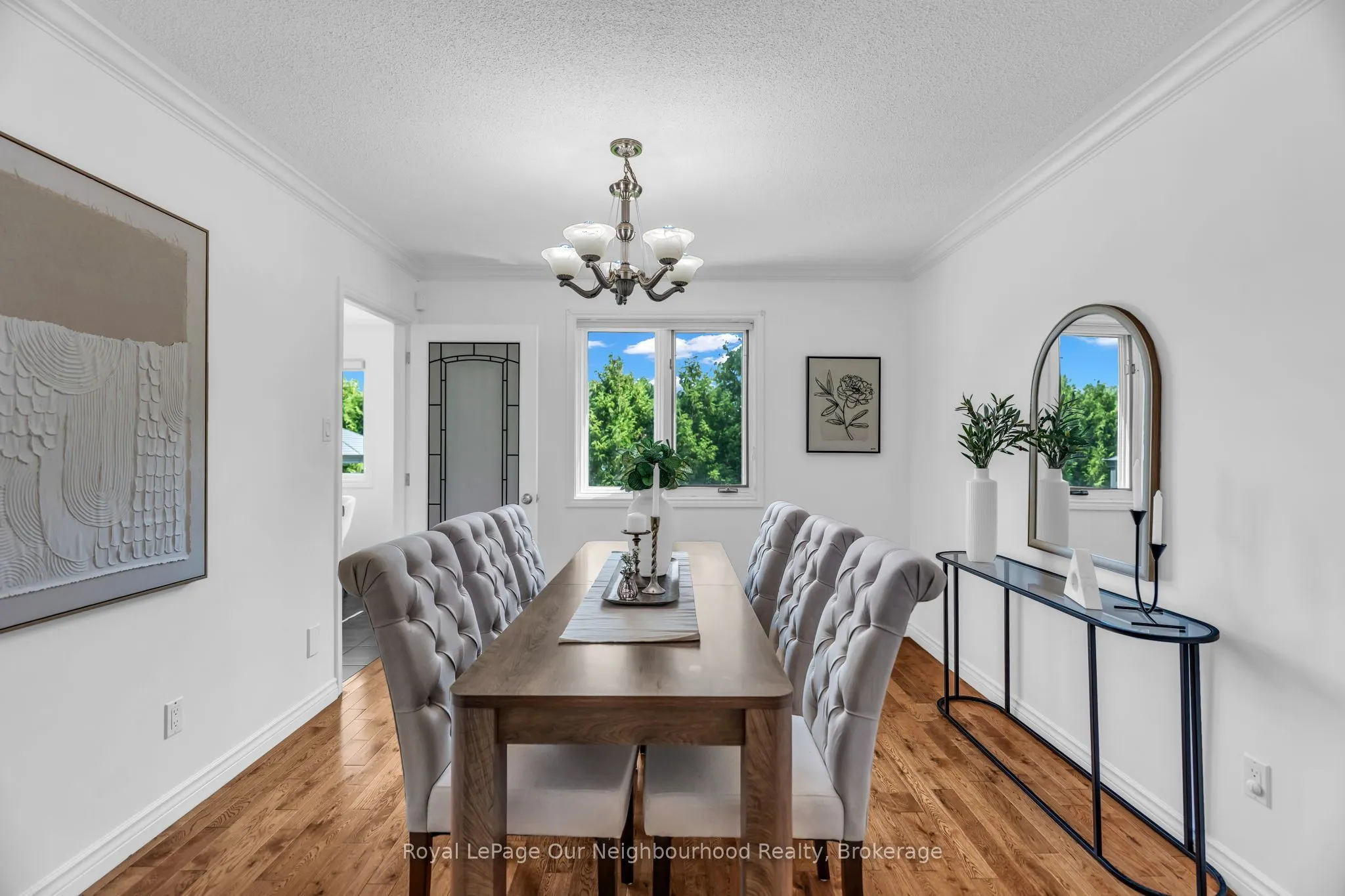 135 Kanata Crescent