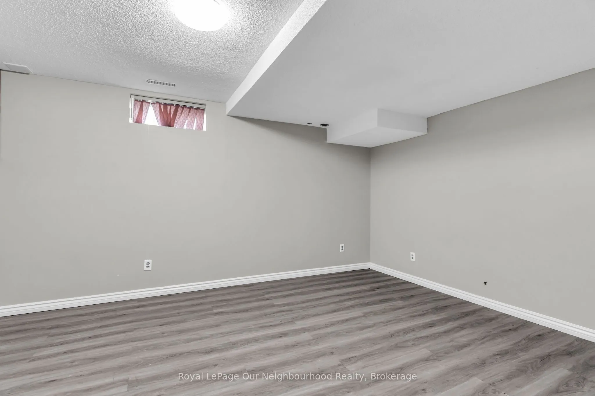 135 Kanata Crescent