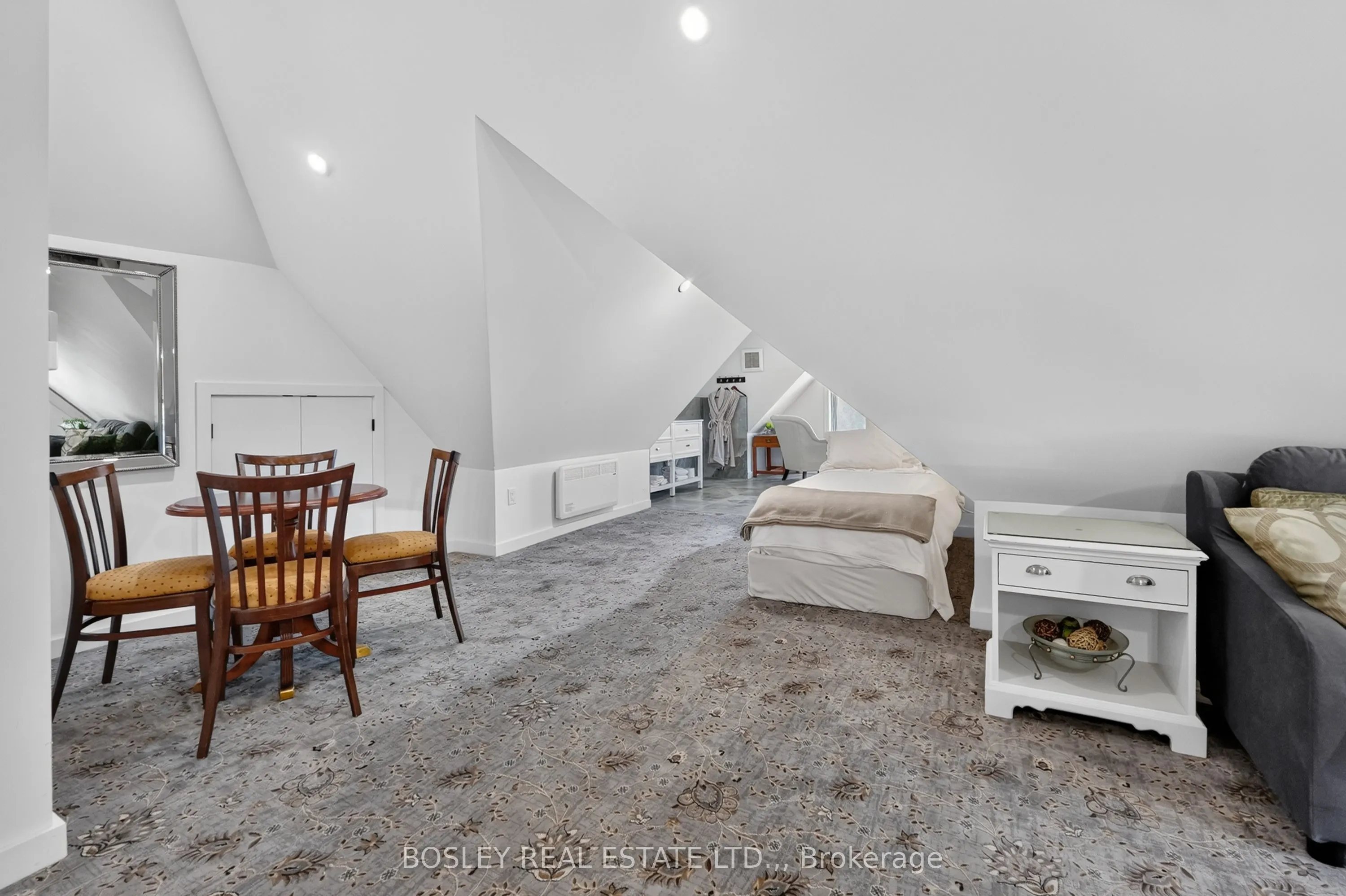 1376 York Road