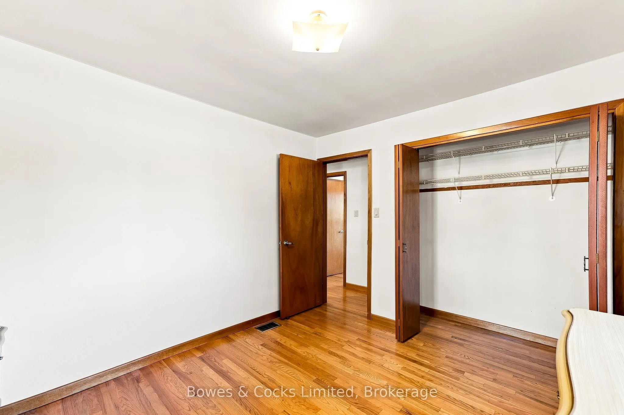 687 Lundy's Lane