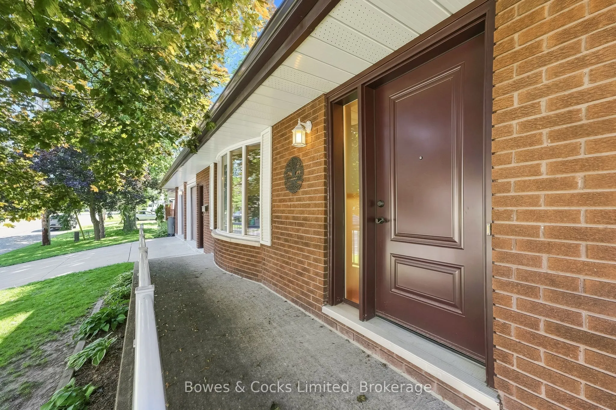 687 Lundy's Lane