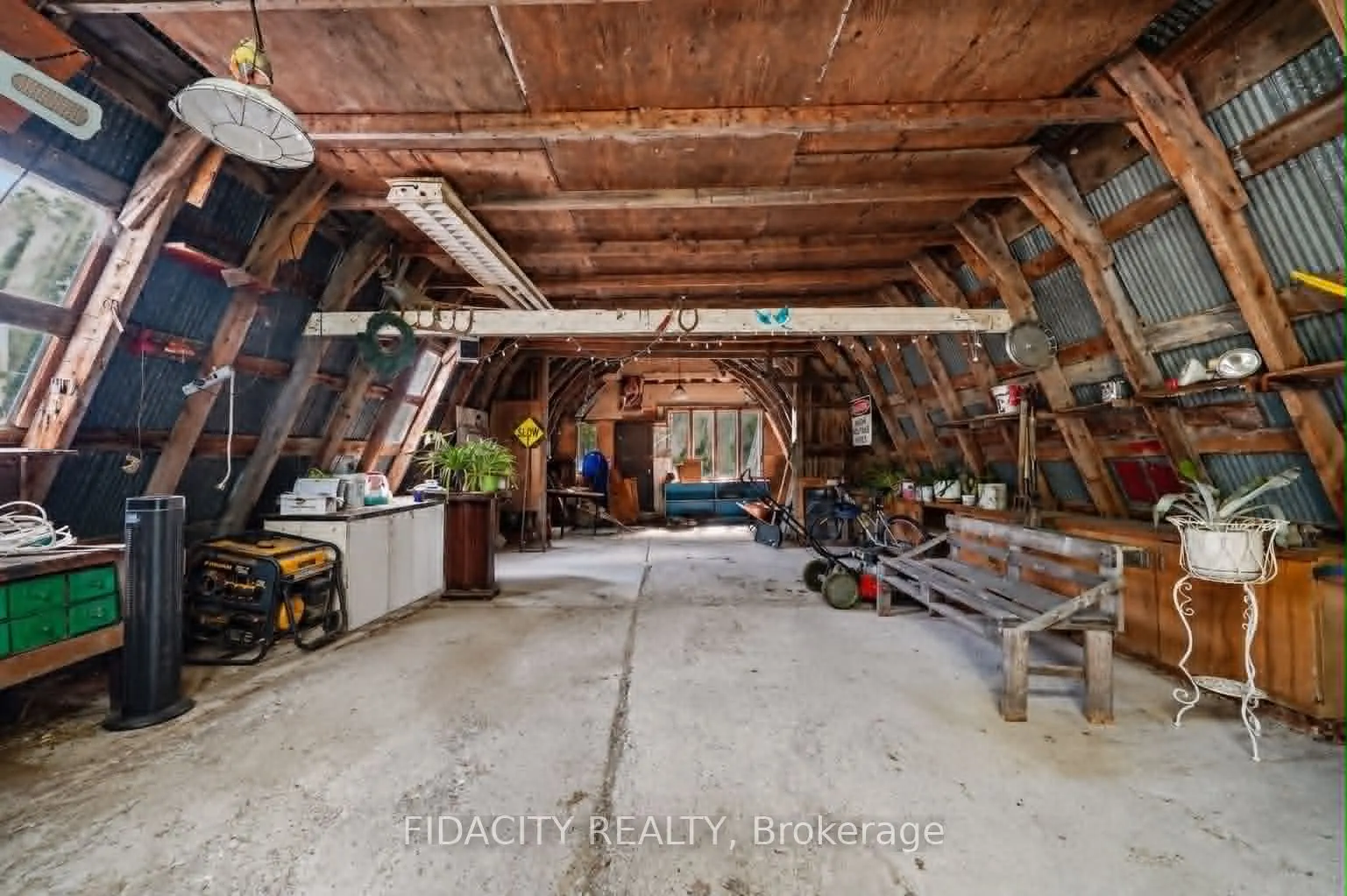 6811 Flewellyn Road