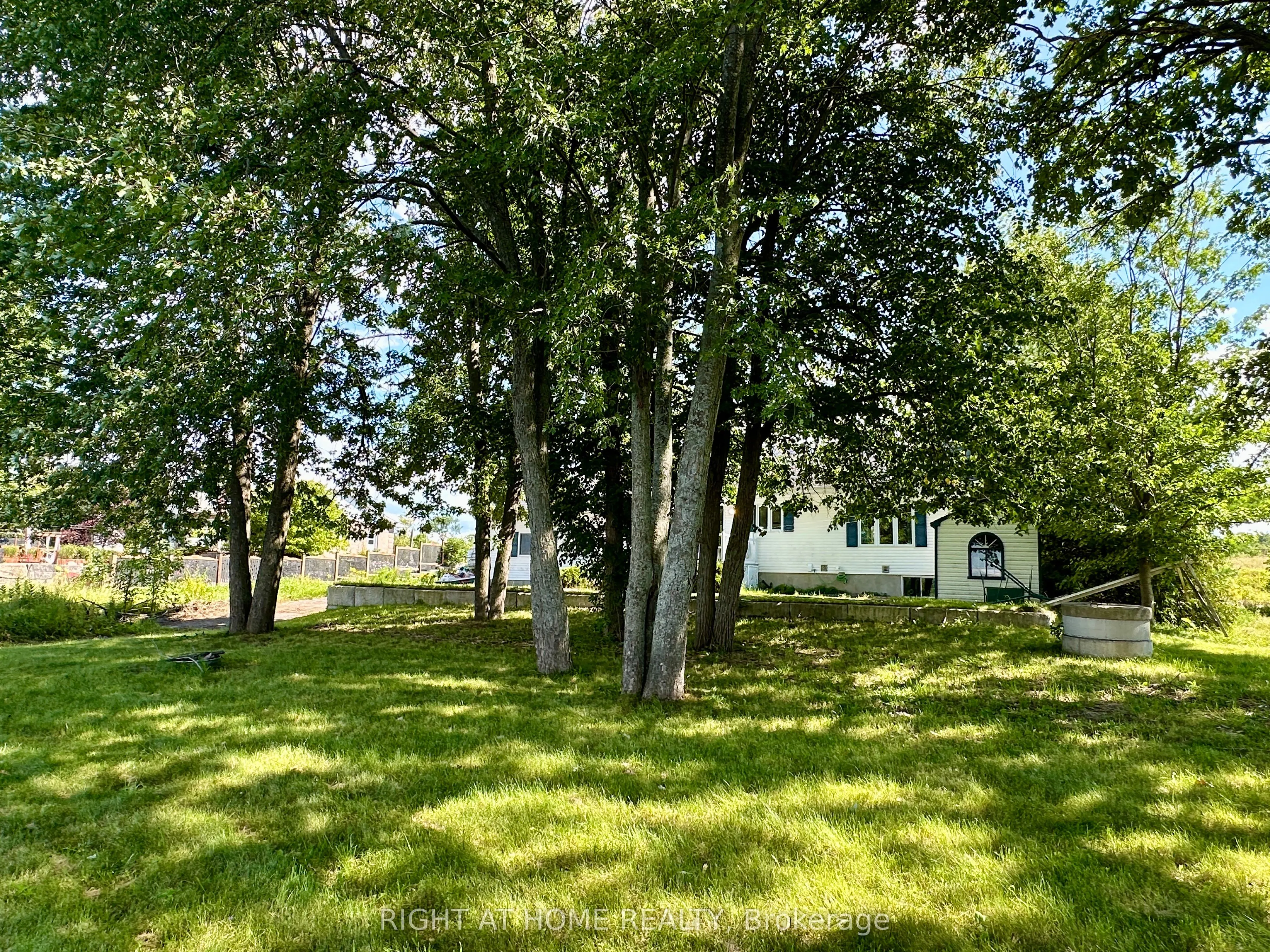 2527 Concession 1 Road