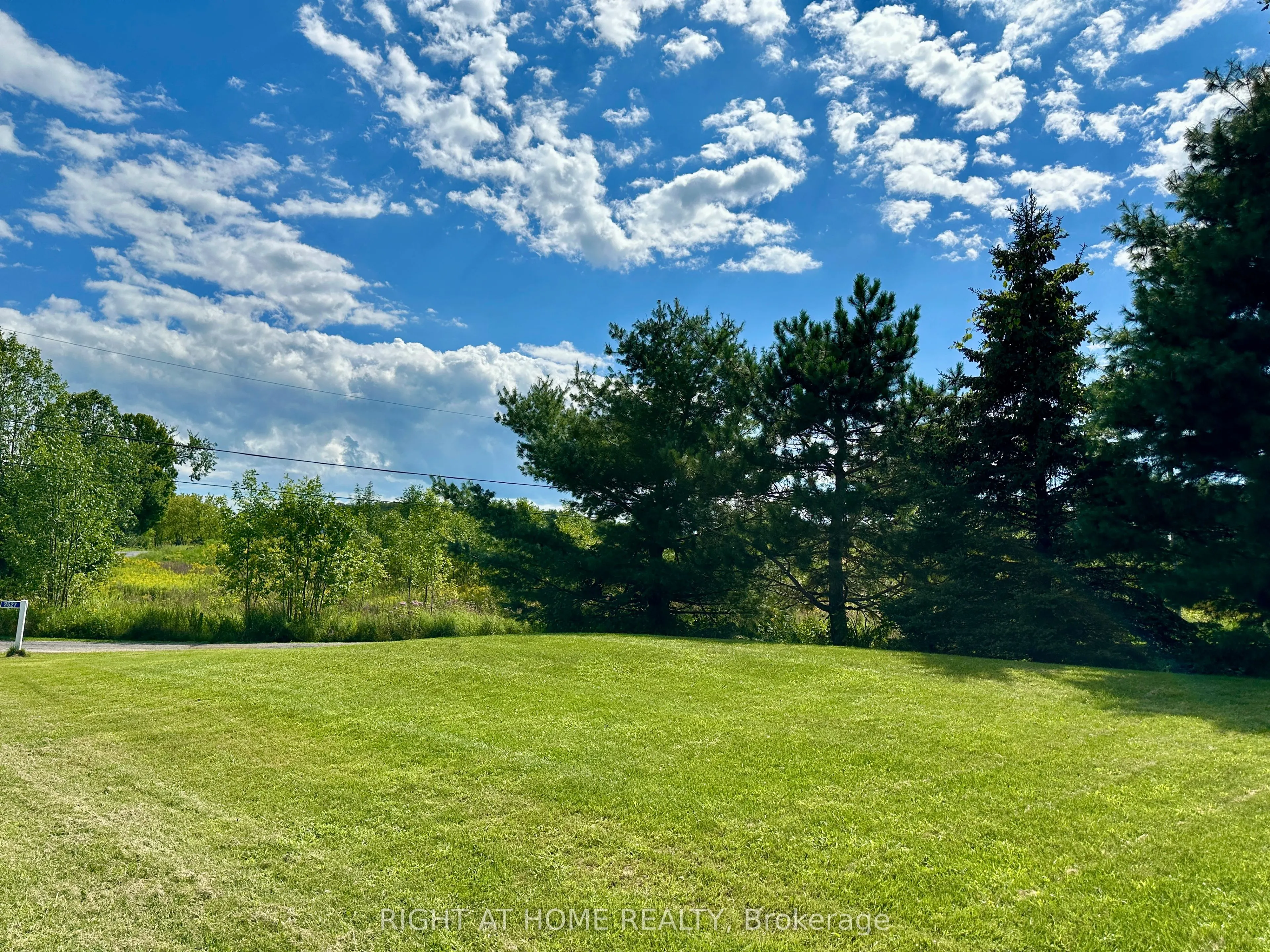 2527 Concession 1 Road