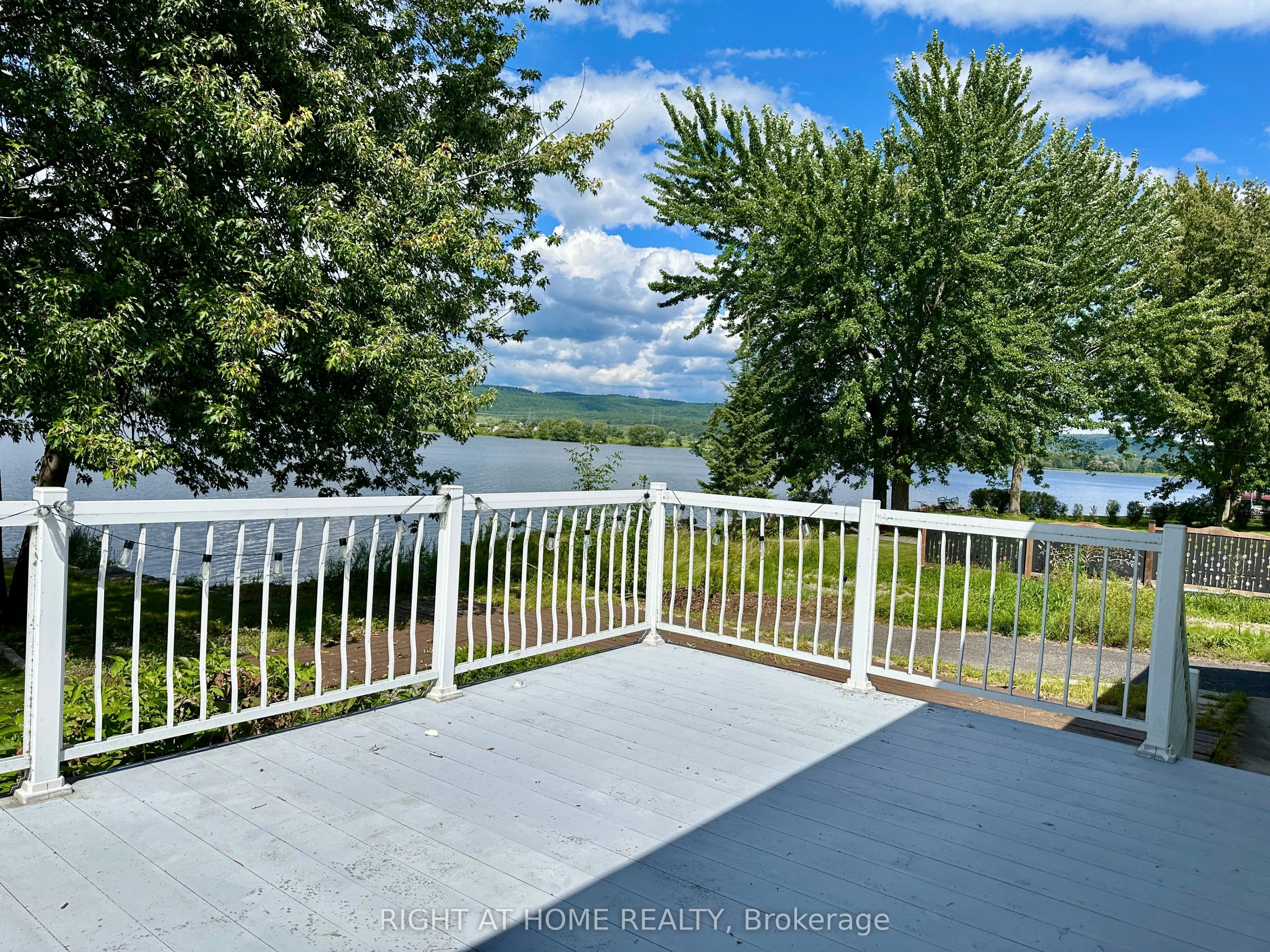 2527 Concession 1 Road