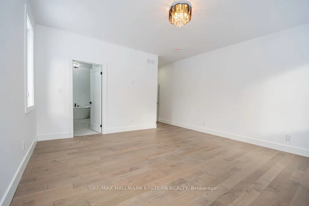11 Maplewood Court