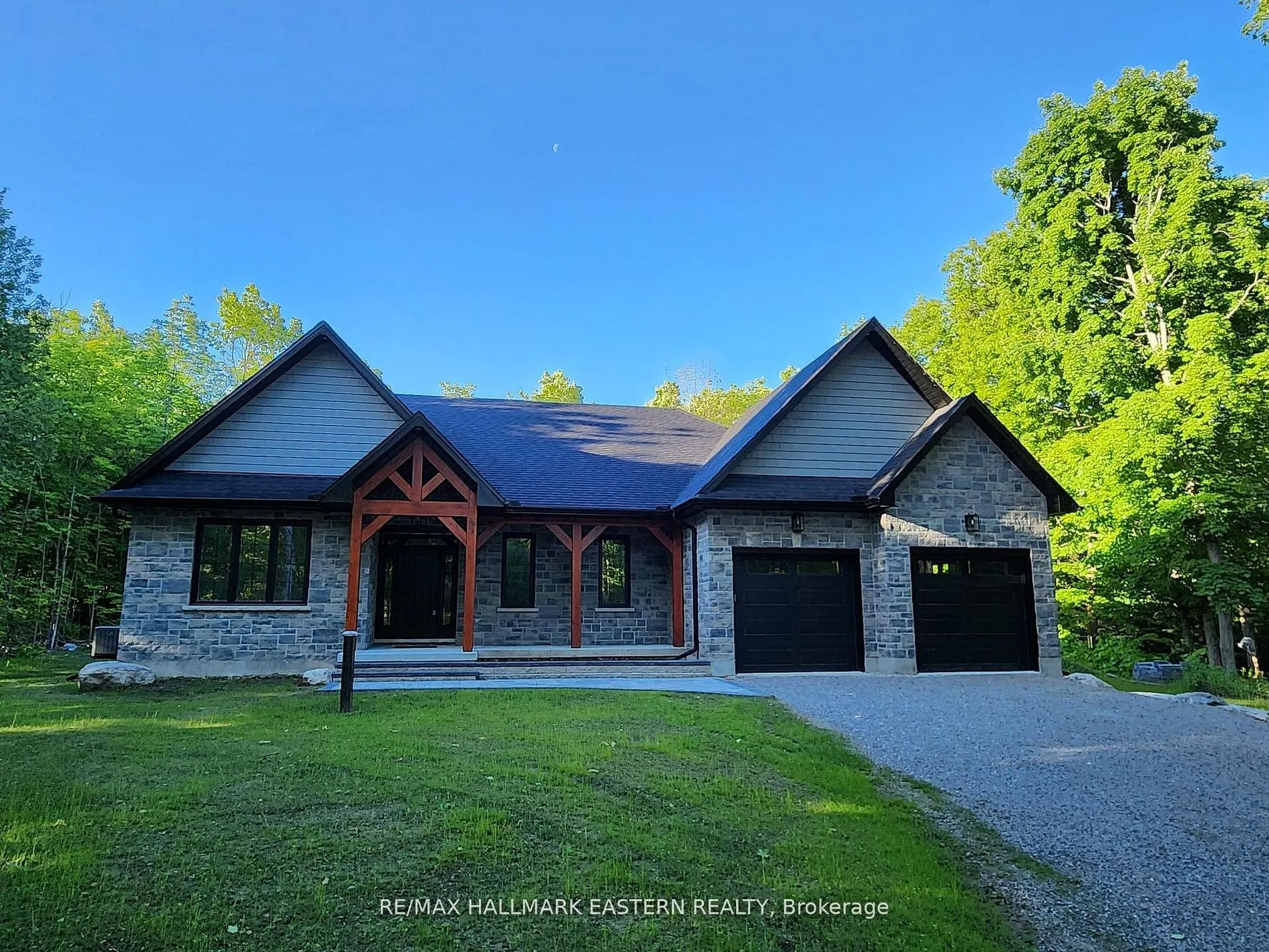 11 Maplewood Court