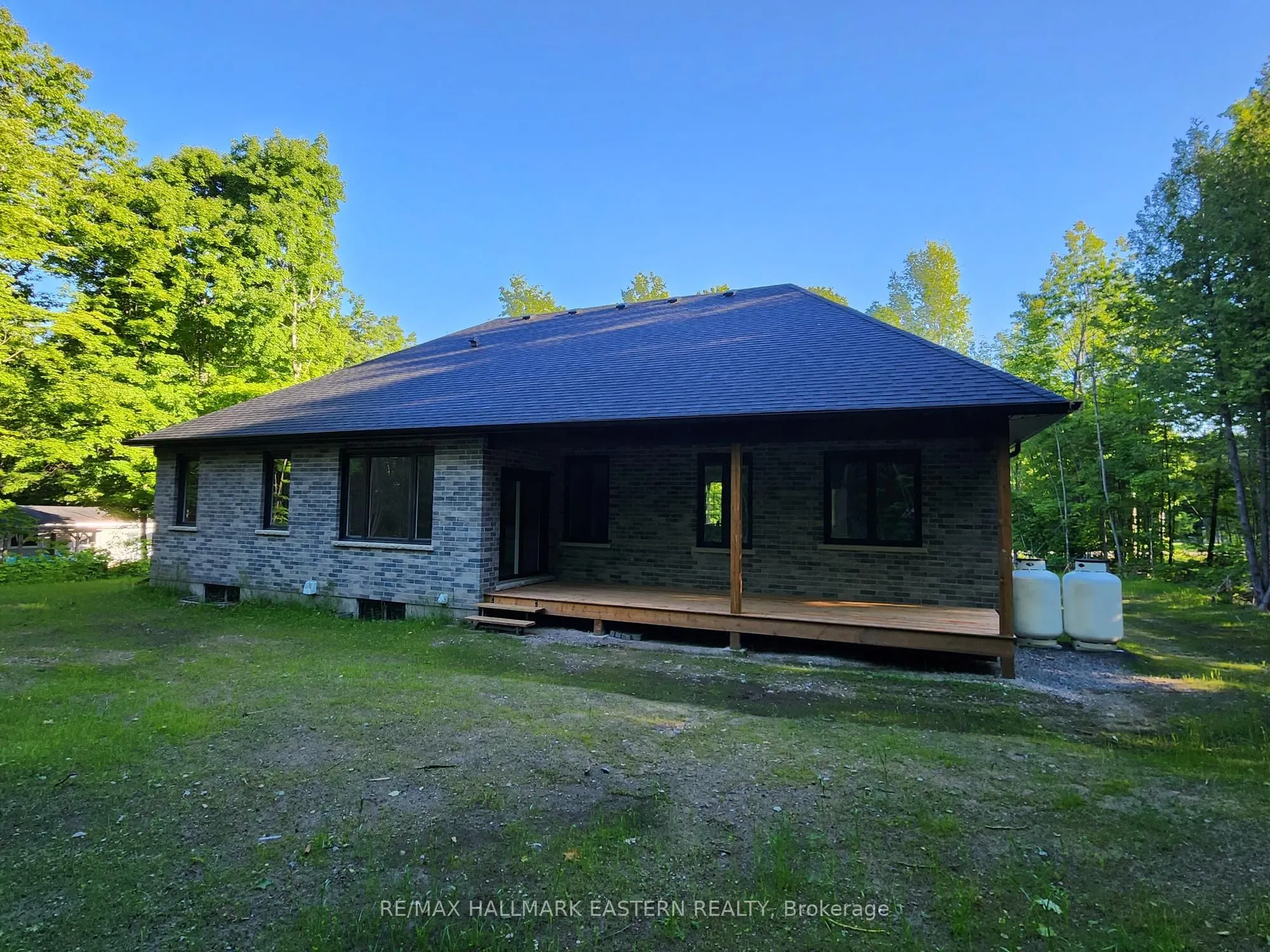 11 Maplewood Court