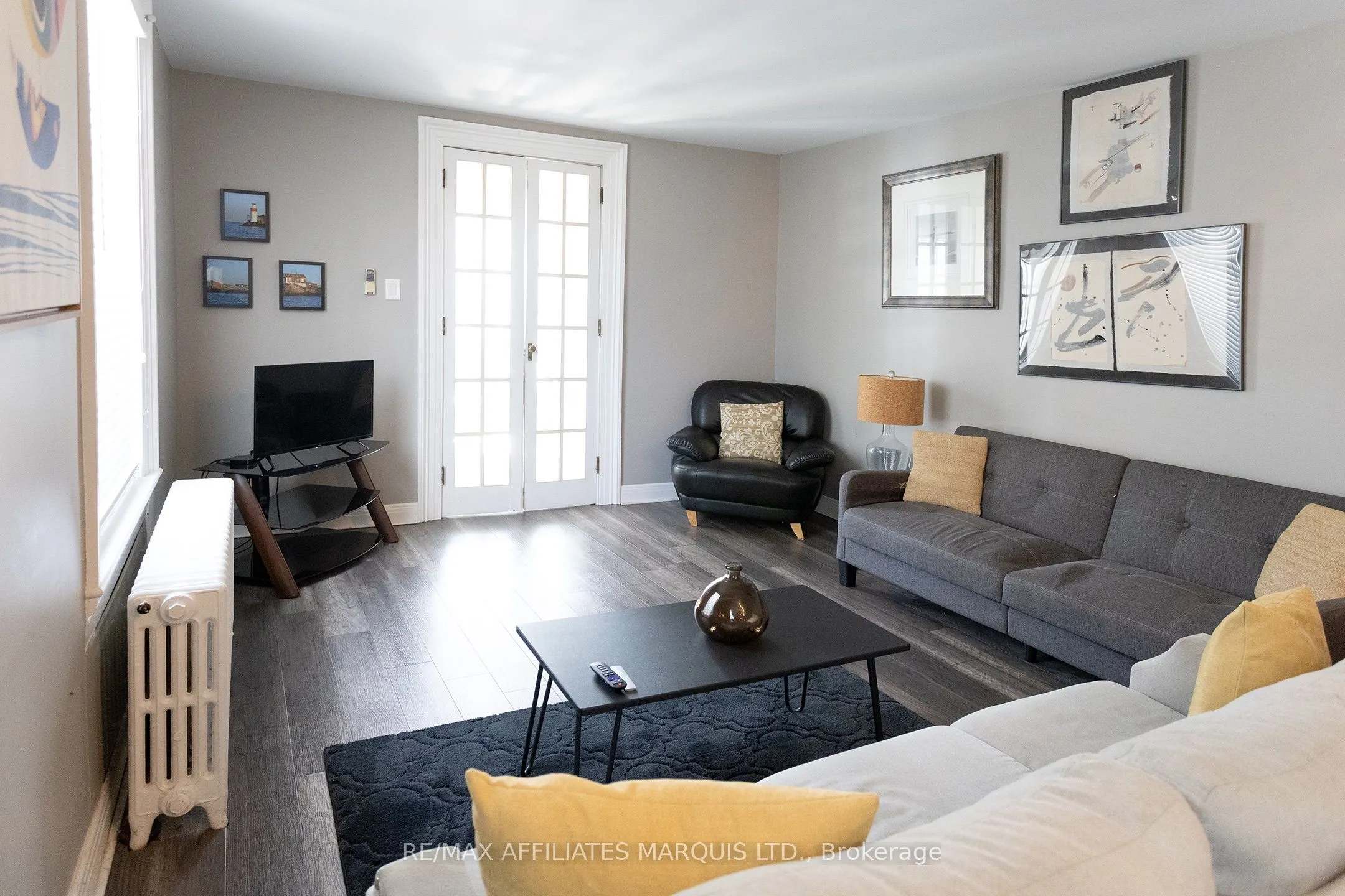 16 Lakeshore Drive