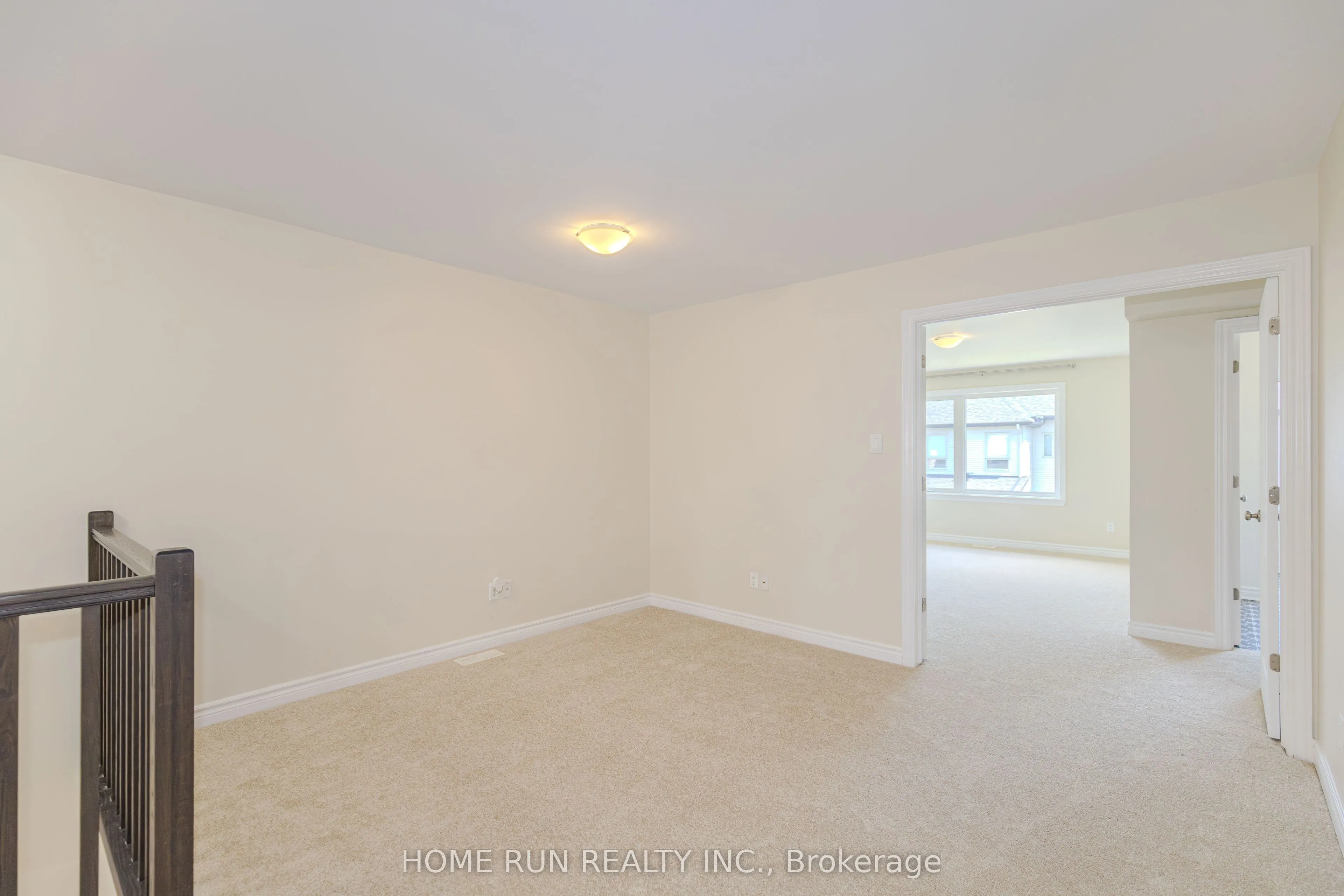 785 Cairn Crescent