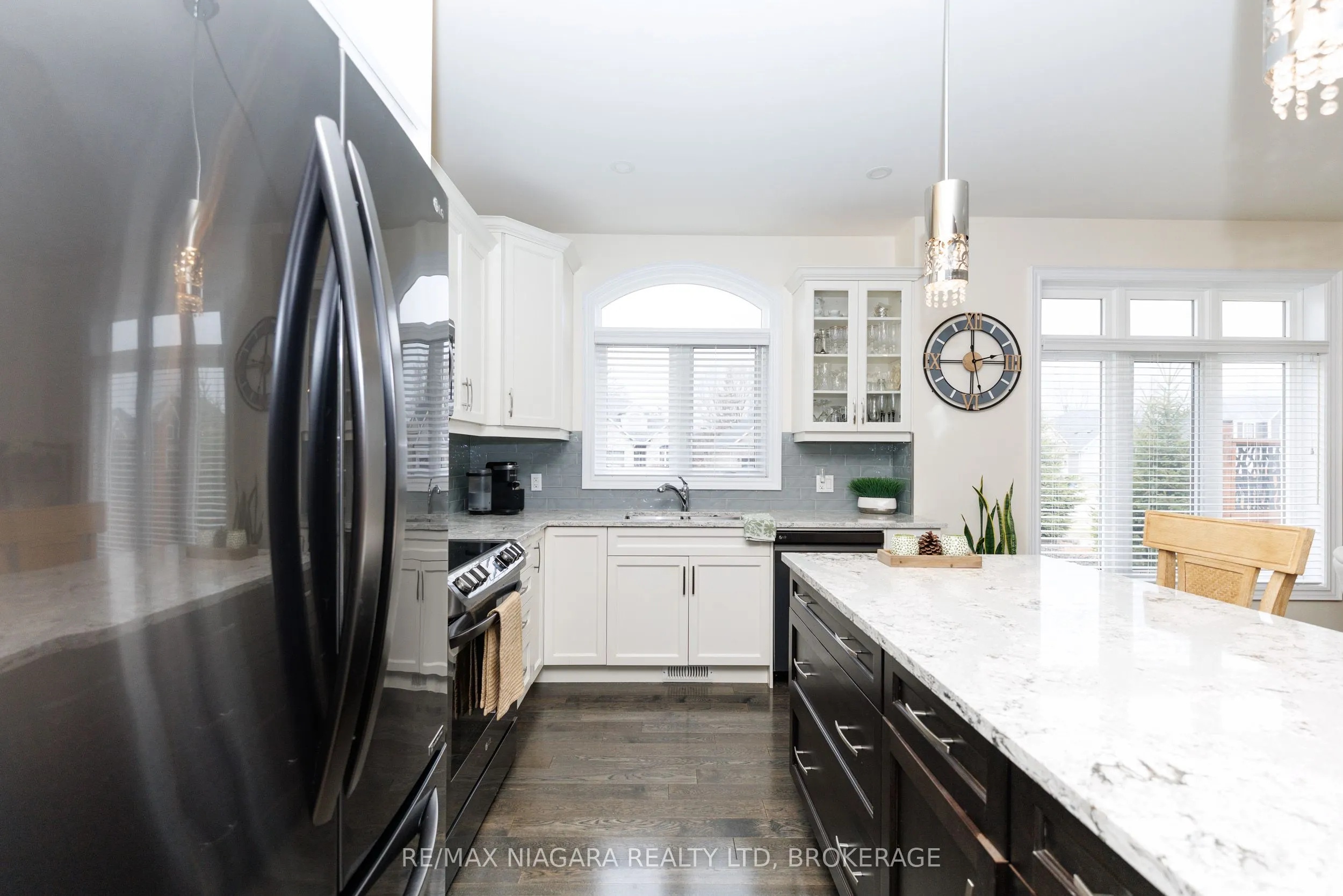 4049 Village Creek Drive