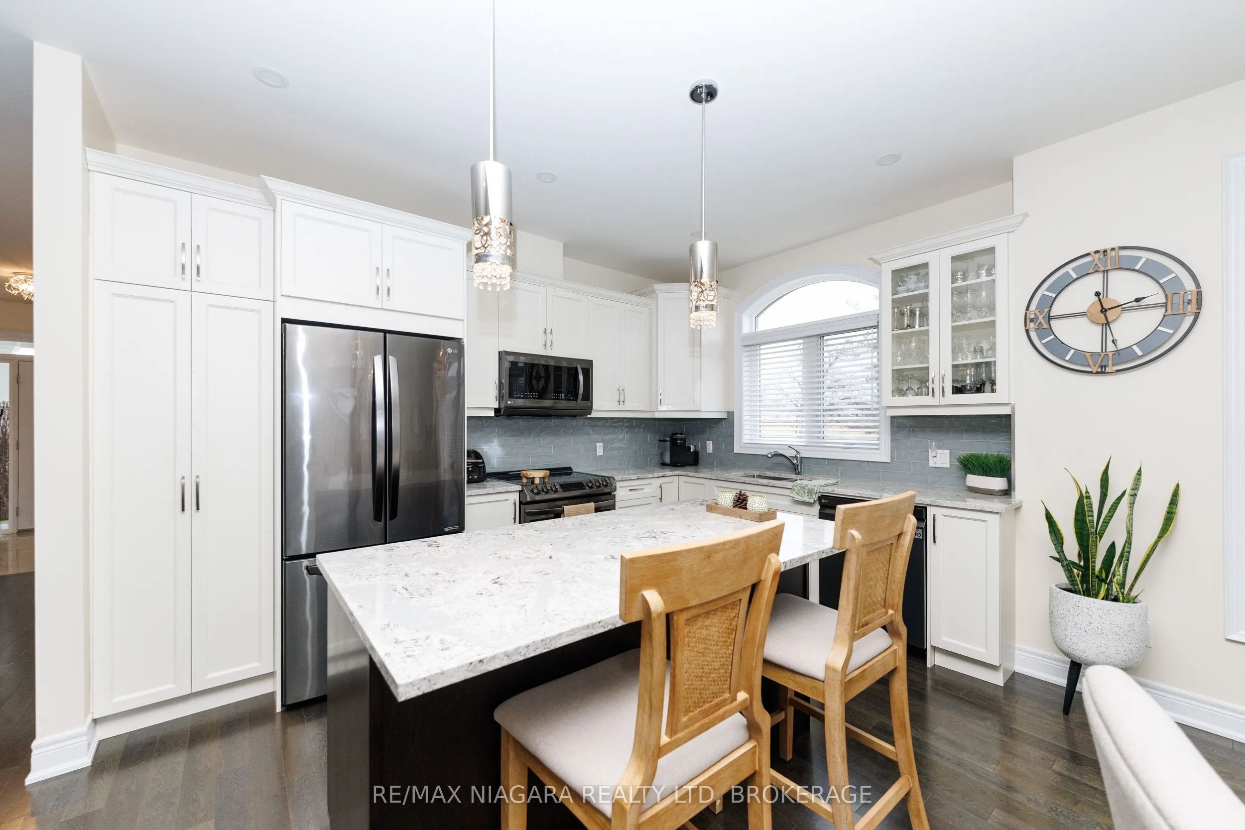 4049 Village Creek Drive