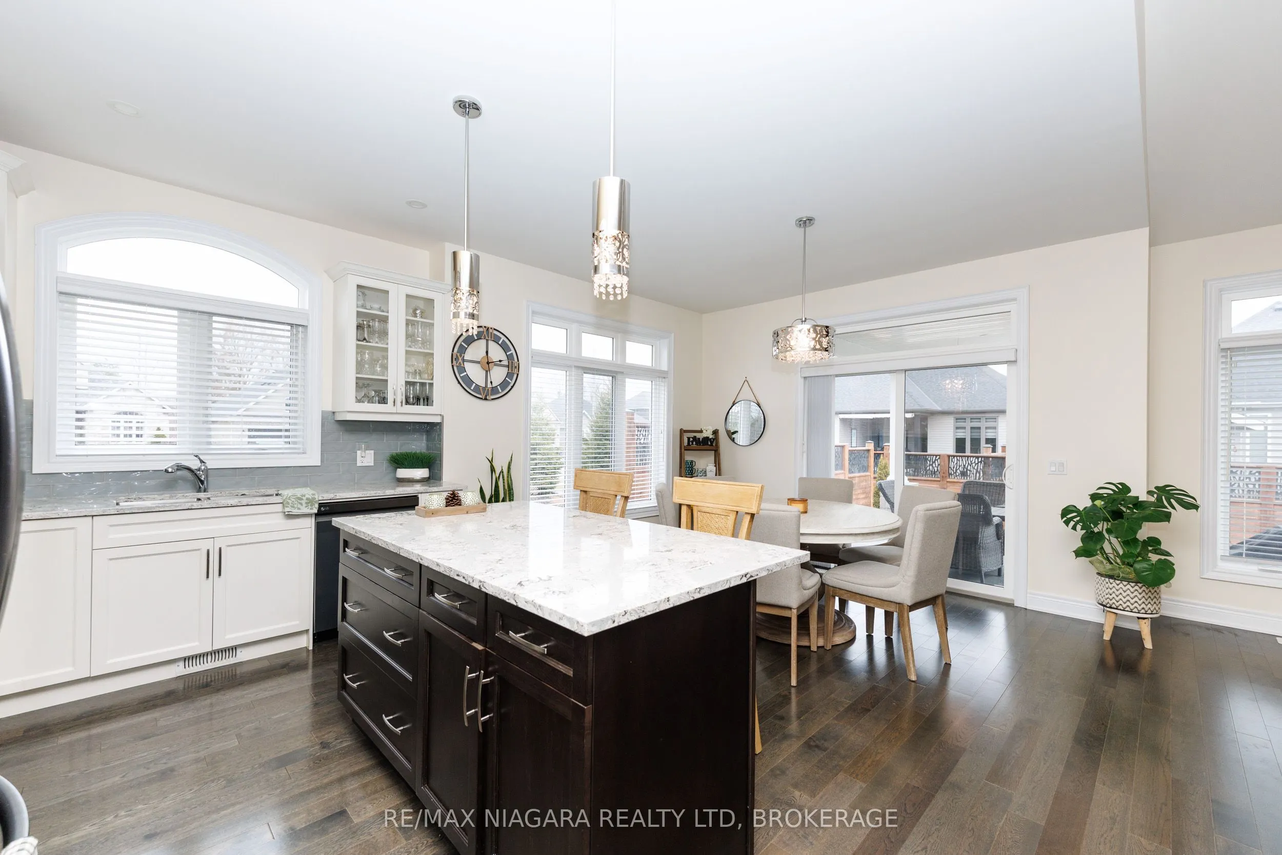 4049 Village Creek Drive