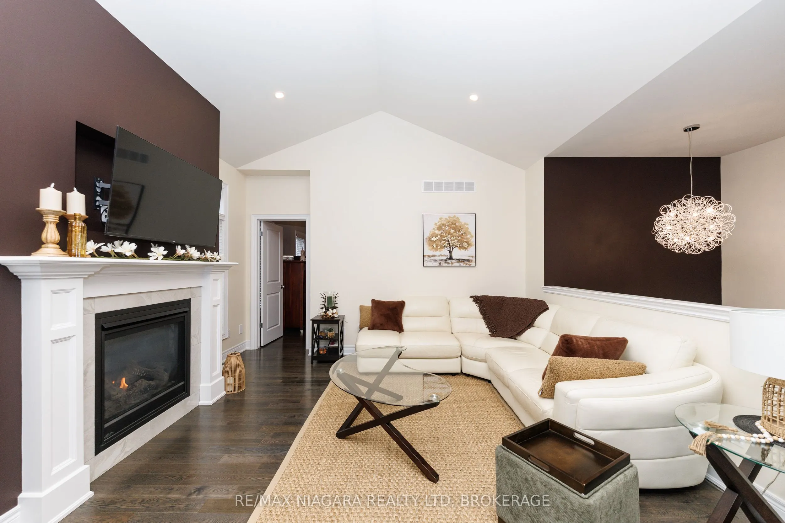4049 Village Creek Drive