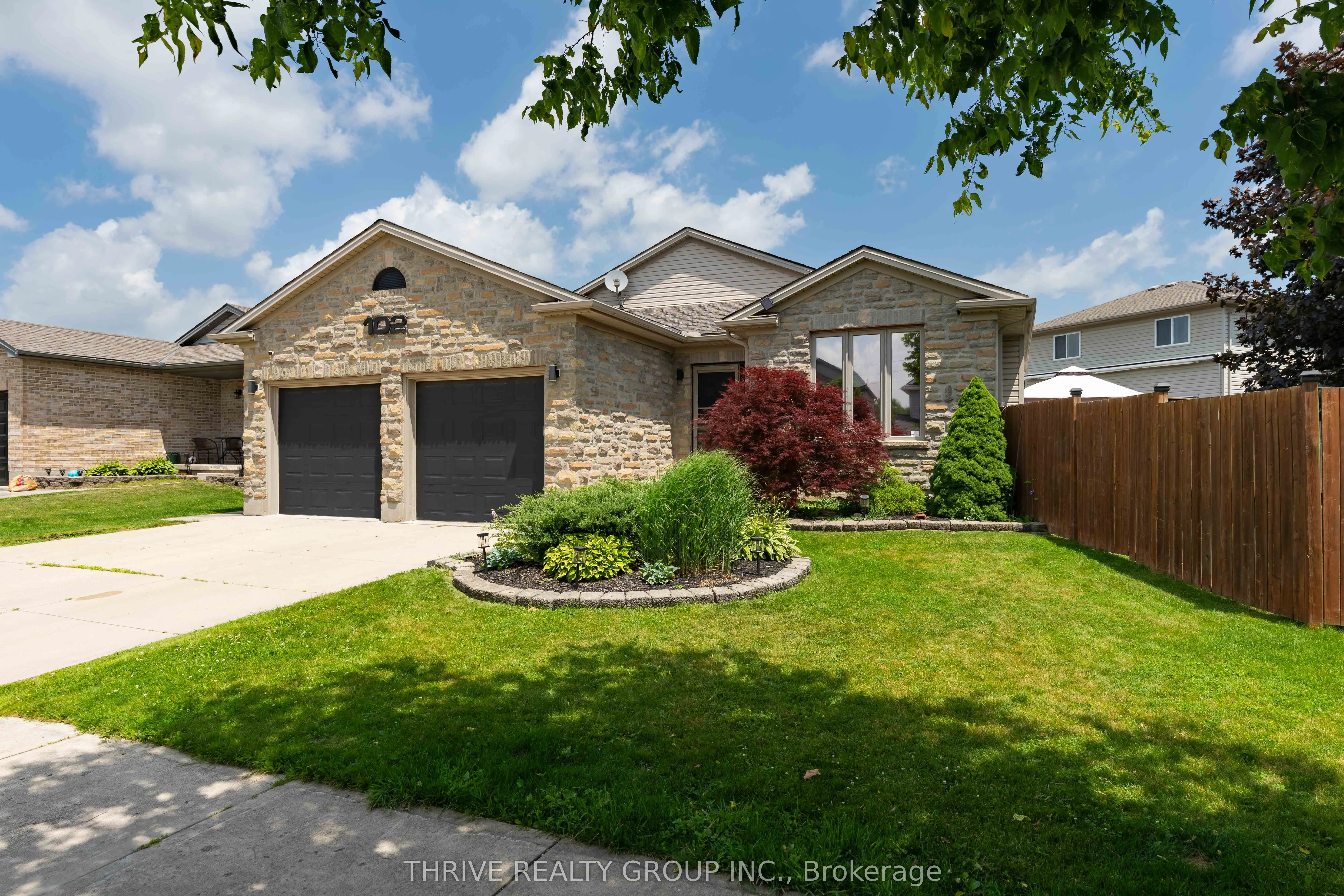 102 LOGGERS Grove