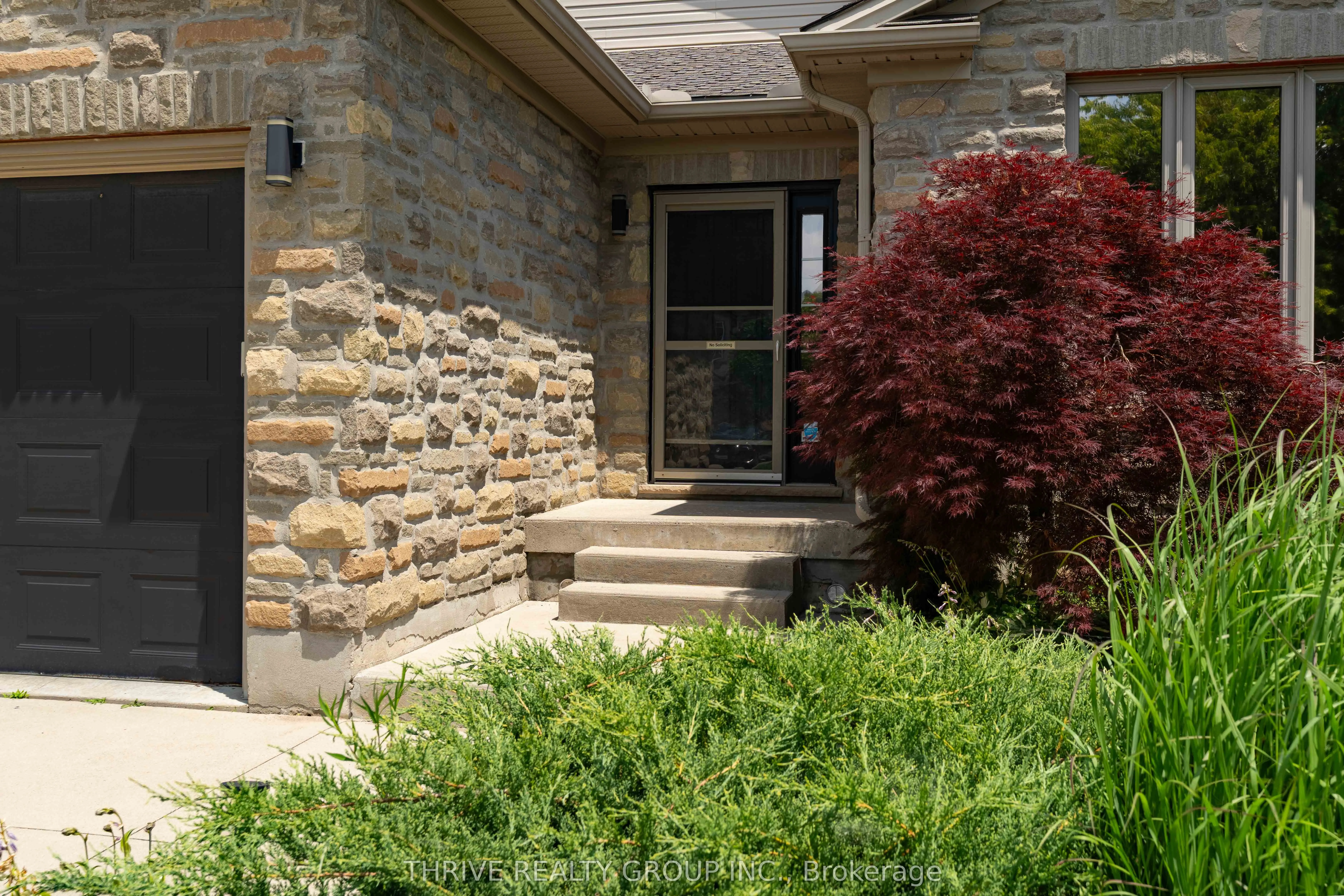 102 LOGGERS Grove