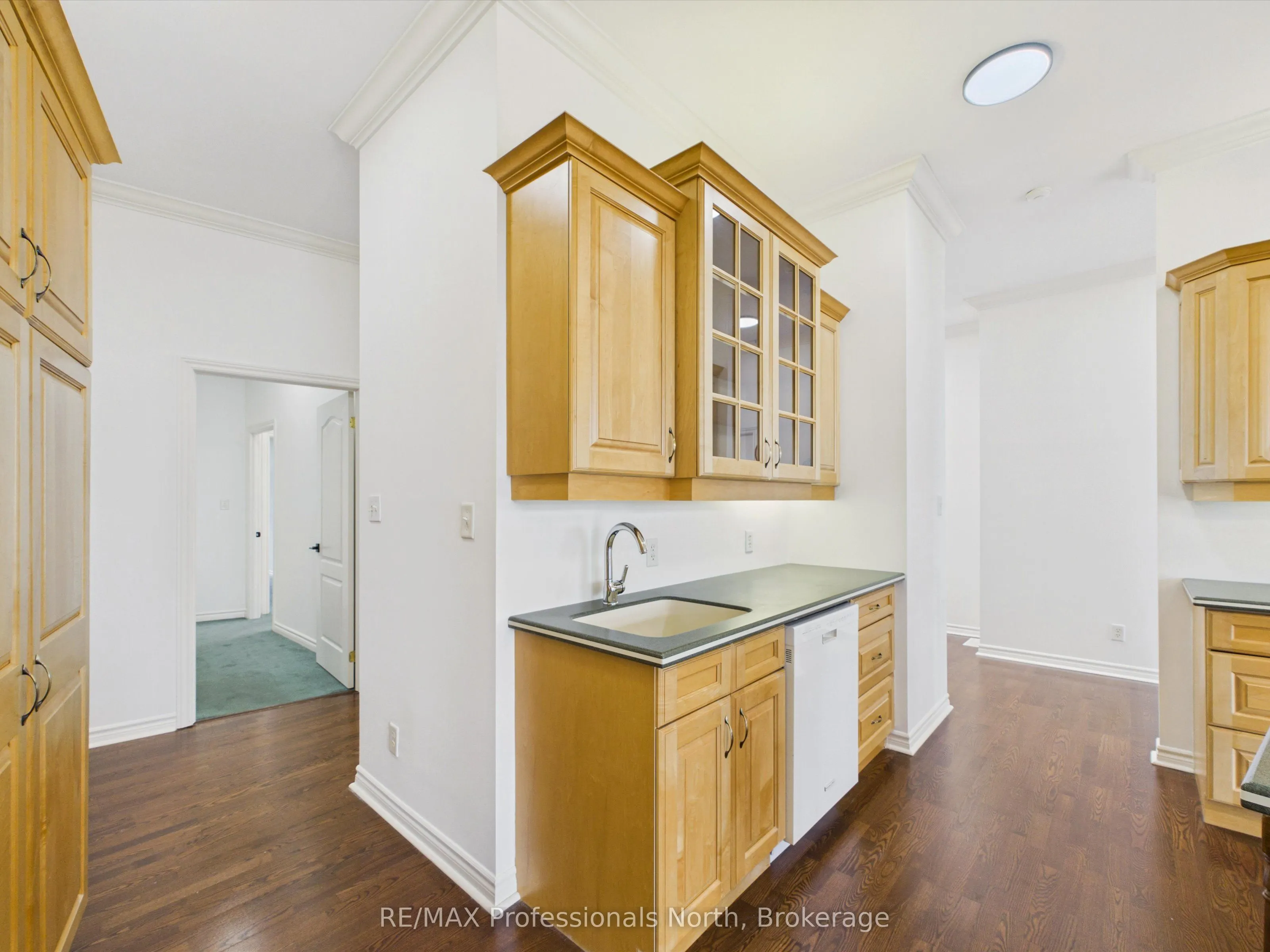 24 Ontario Street #501