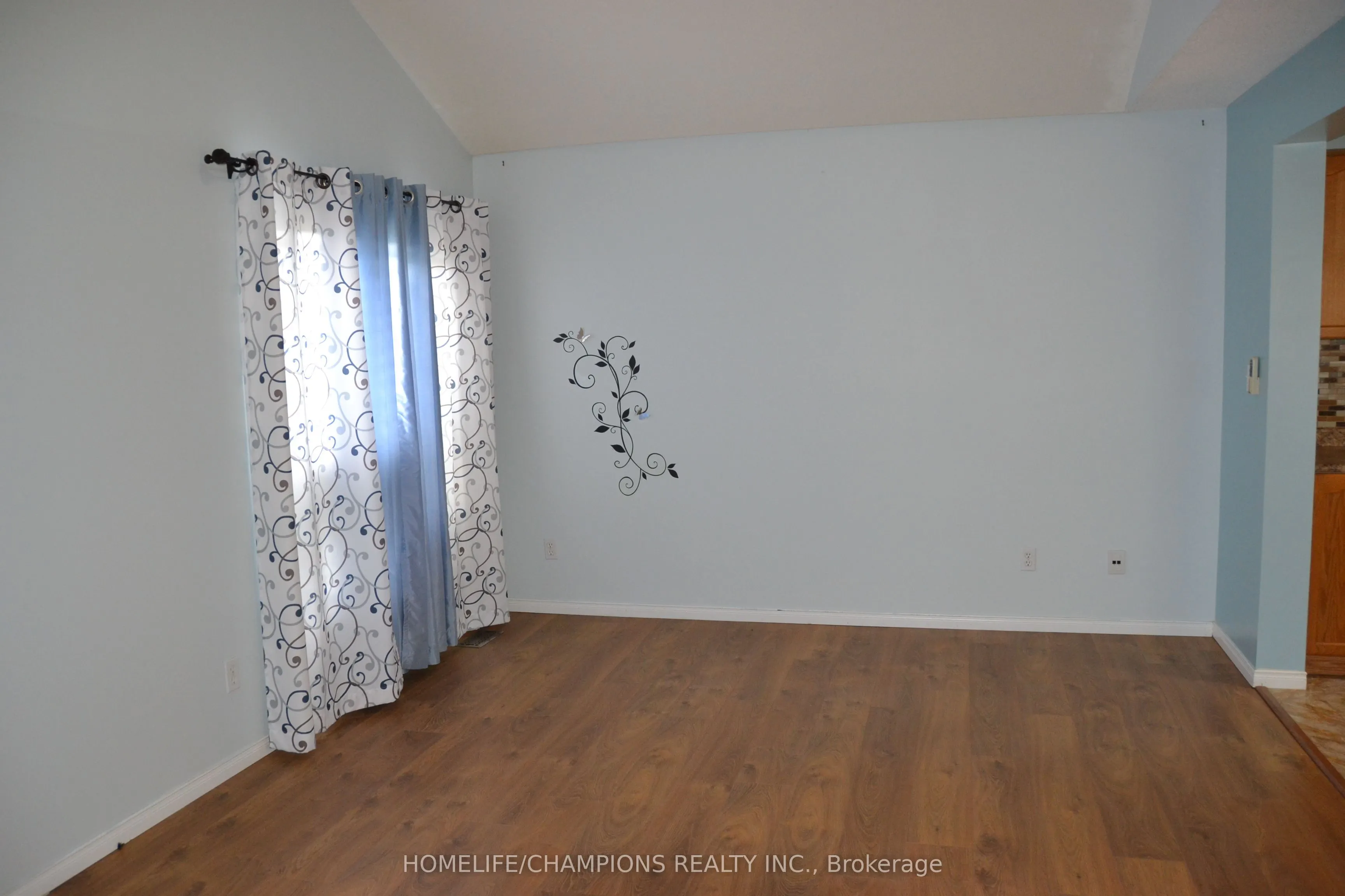 132 Henhoeffer Crescent