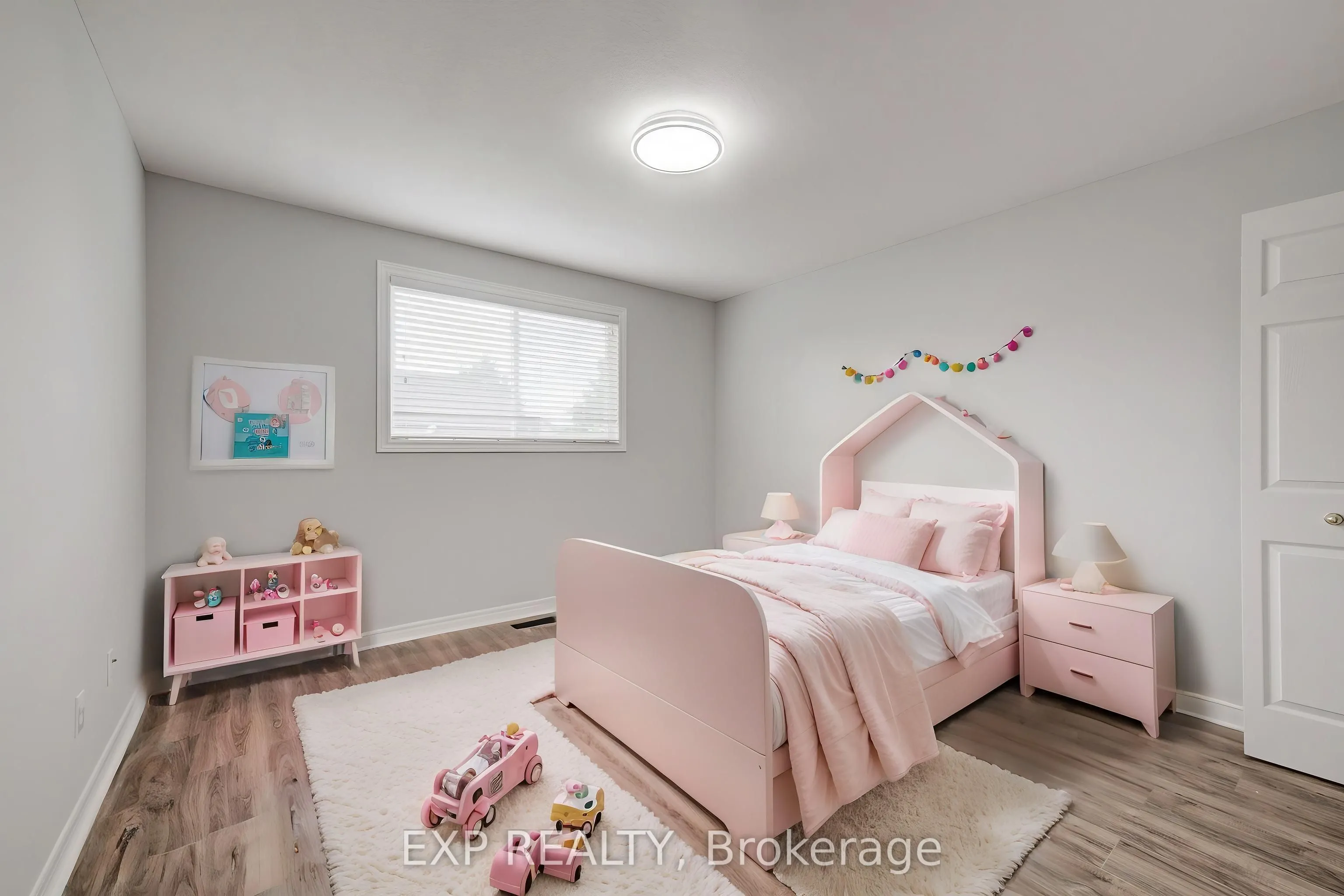 737 North Leaksdale Circle