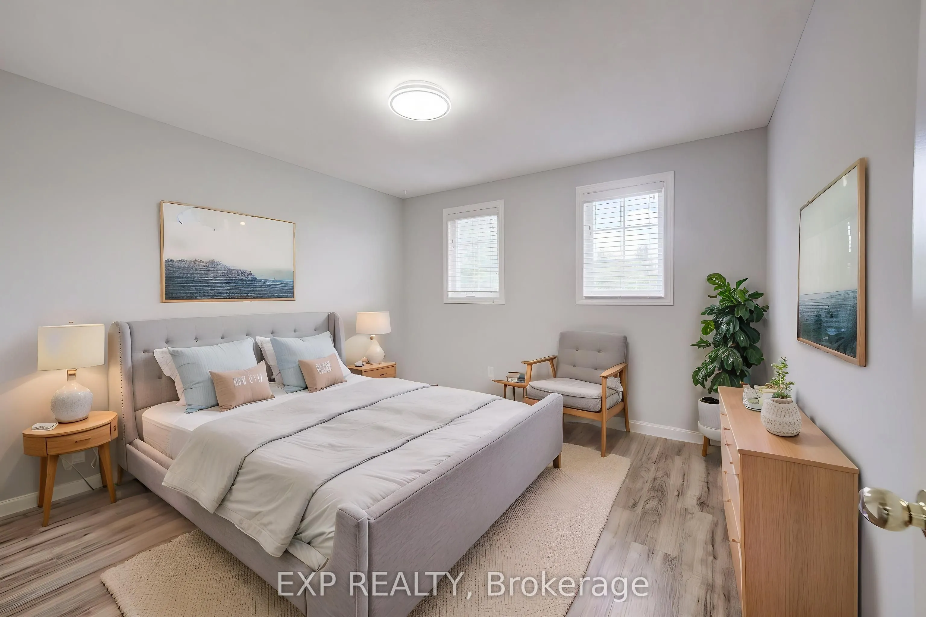 737 North Leaksdale Circle