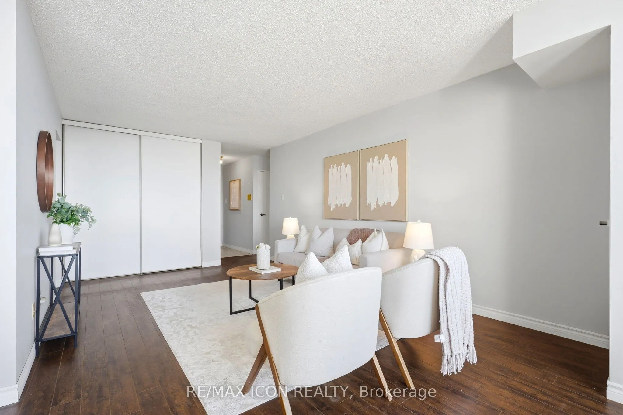 375 King Street N #708