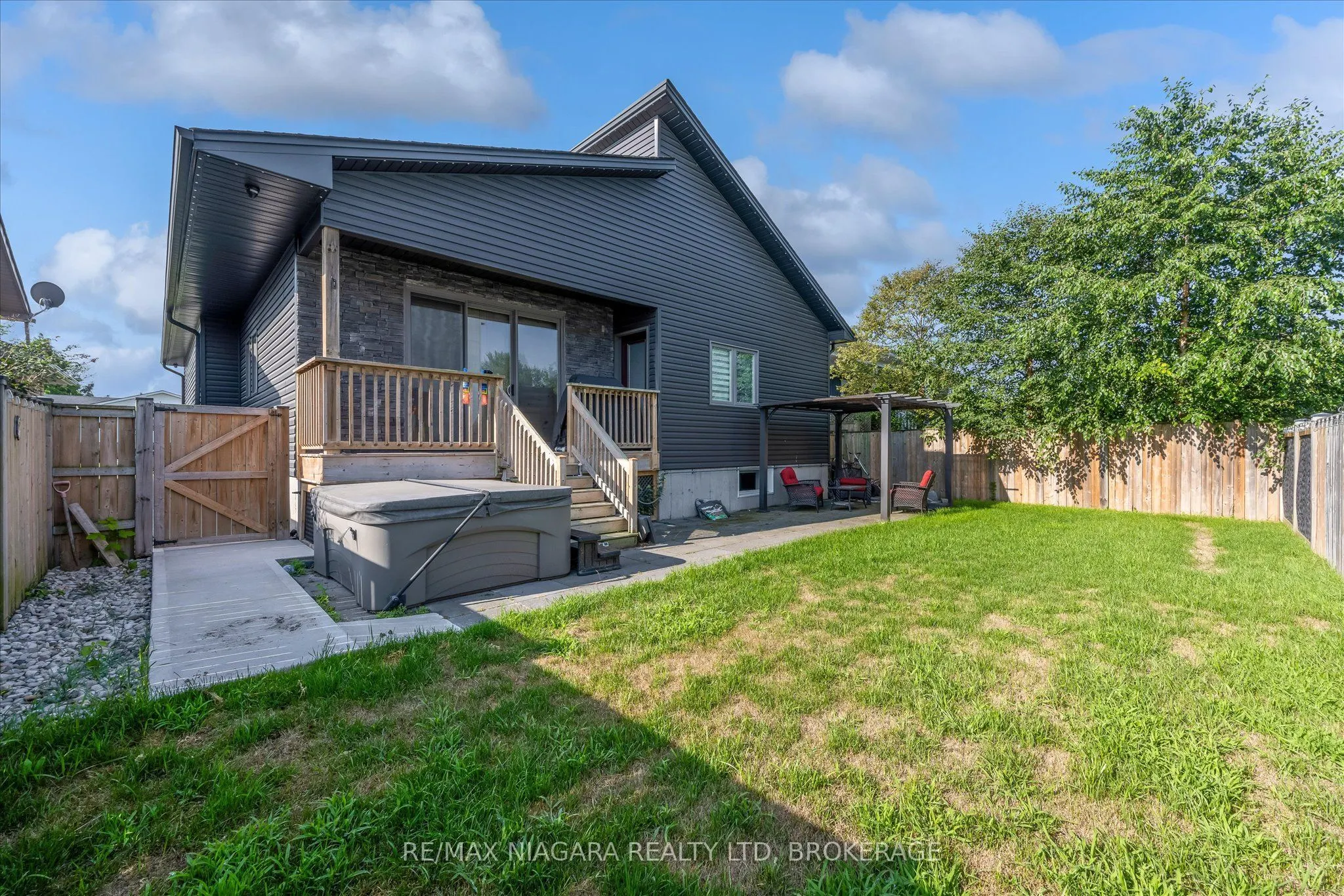 5 Heron Pointe Road