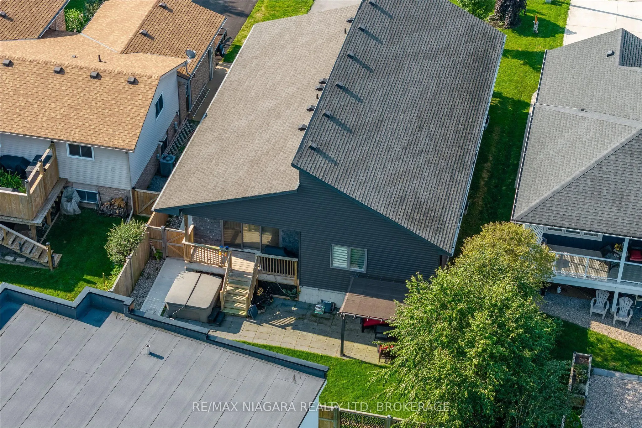 5 Heron Pointe Road
