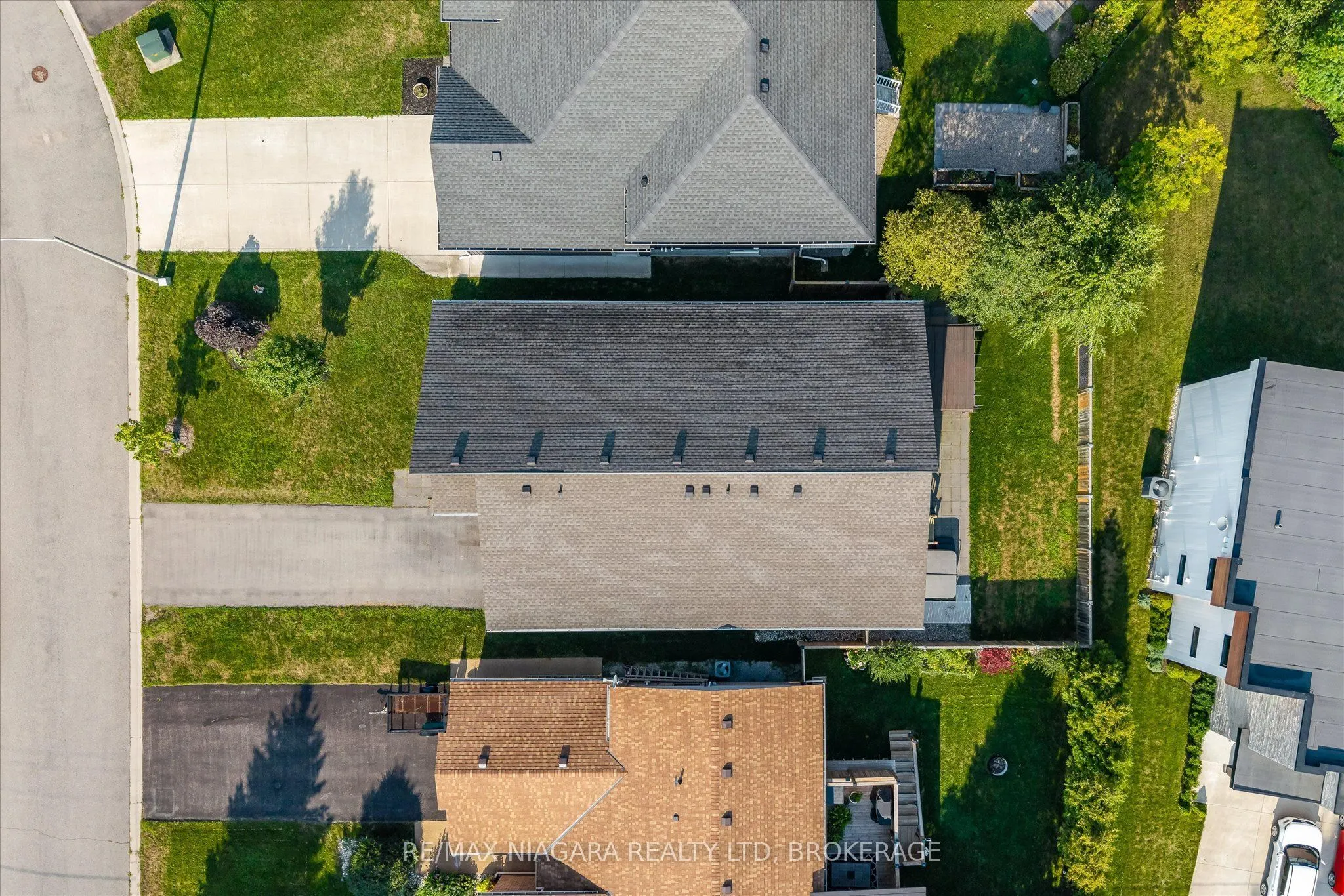 5 Heron Pointe Road