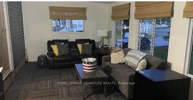 99 Forest Grove