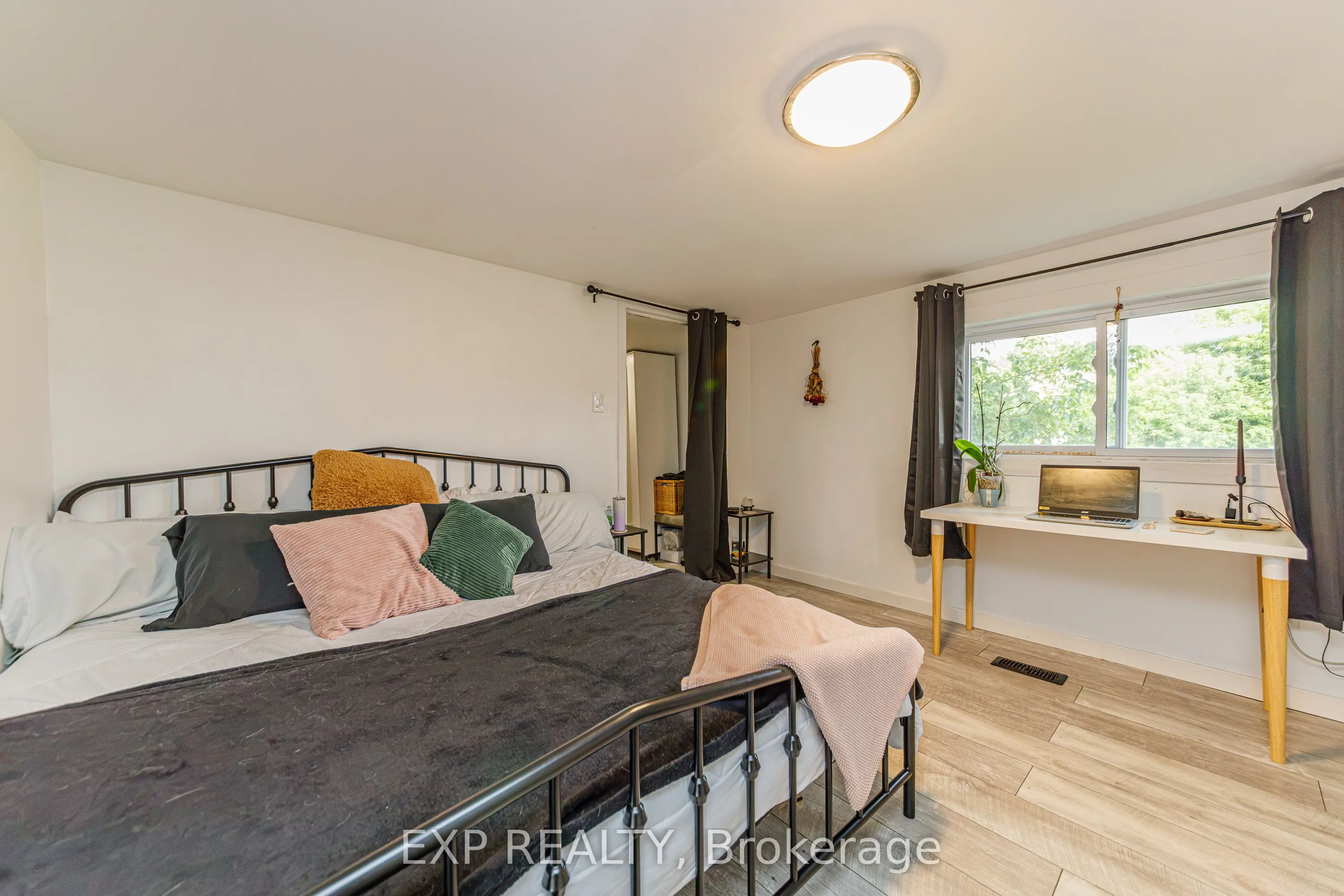 22 St Johns Way