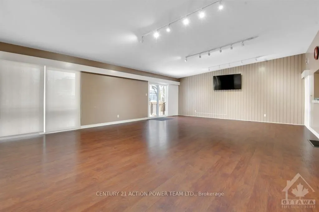 915 Elmsmere Road #1006