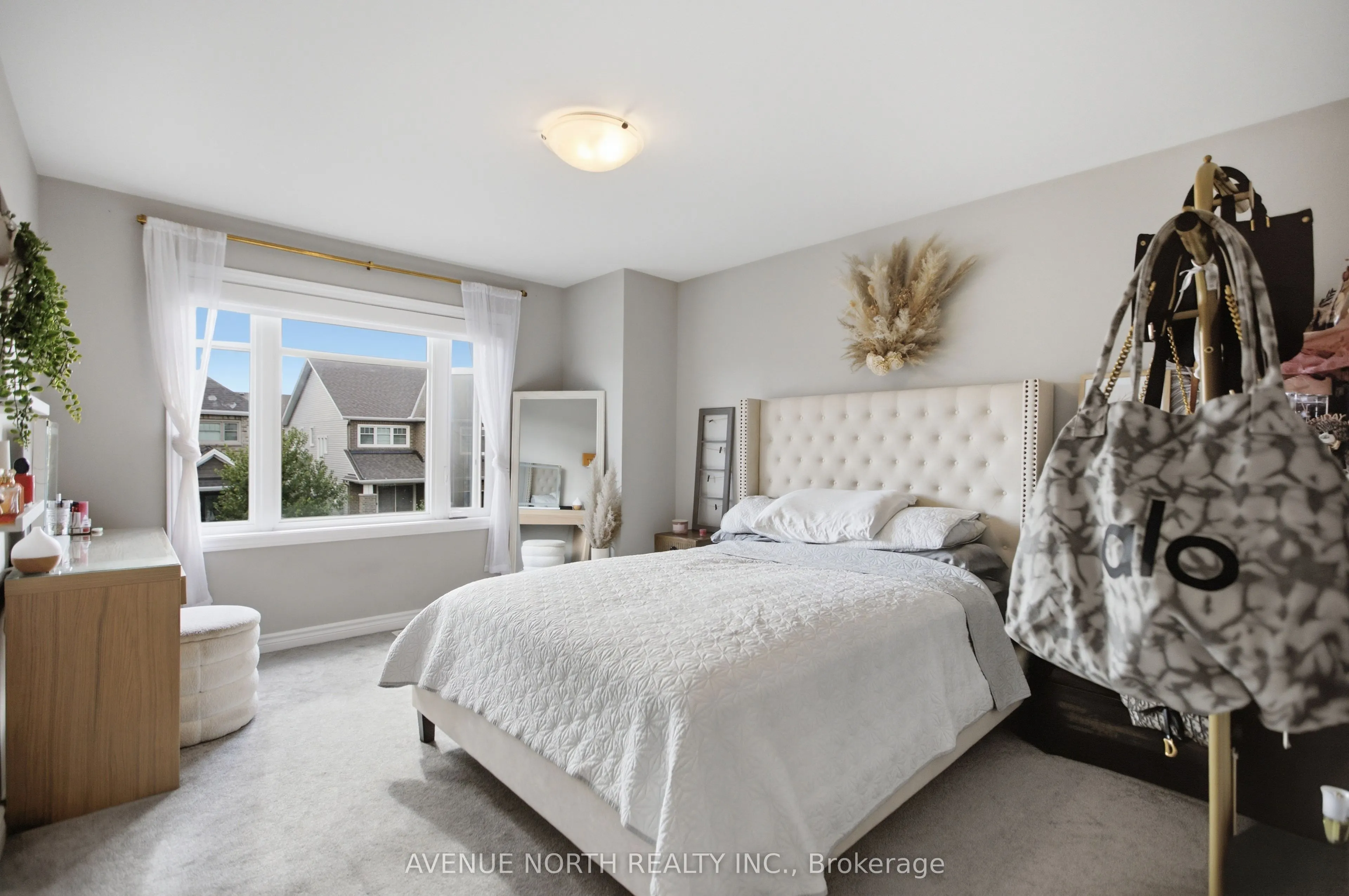 275 Trollius Way