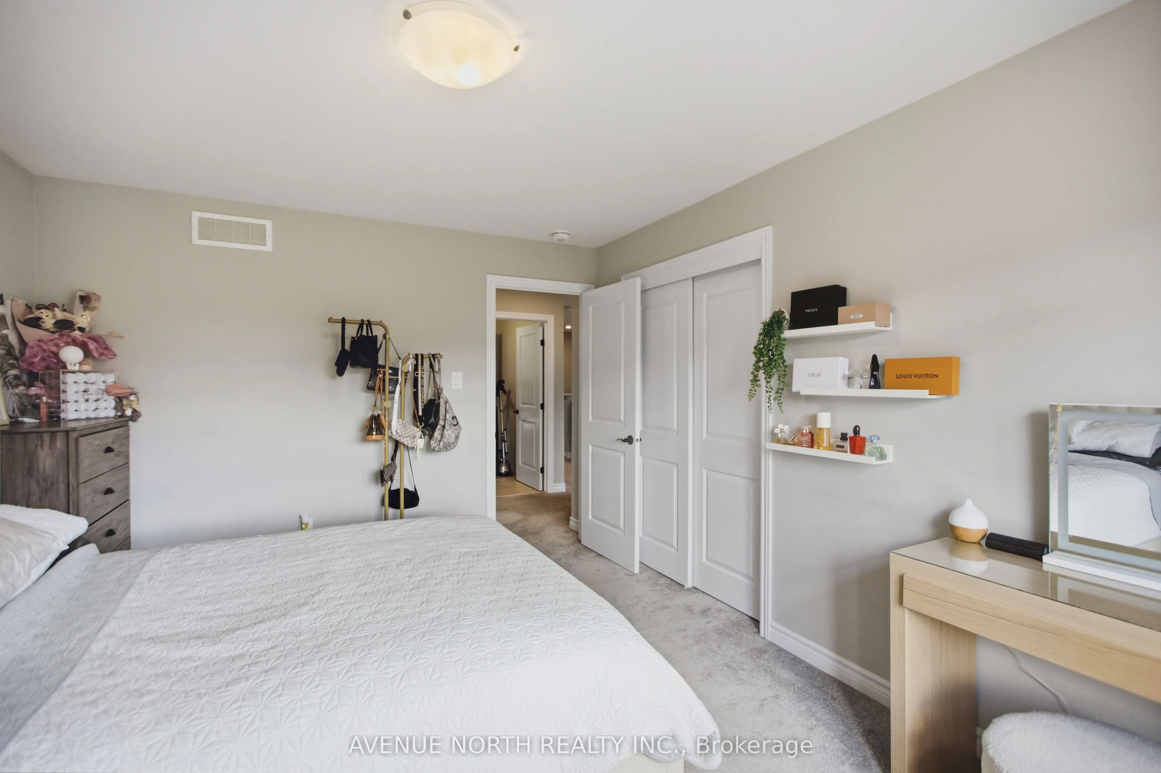 275 Trollius Way