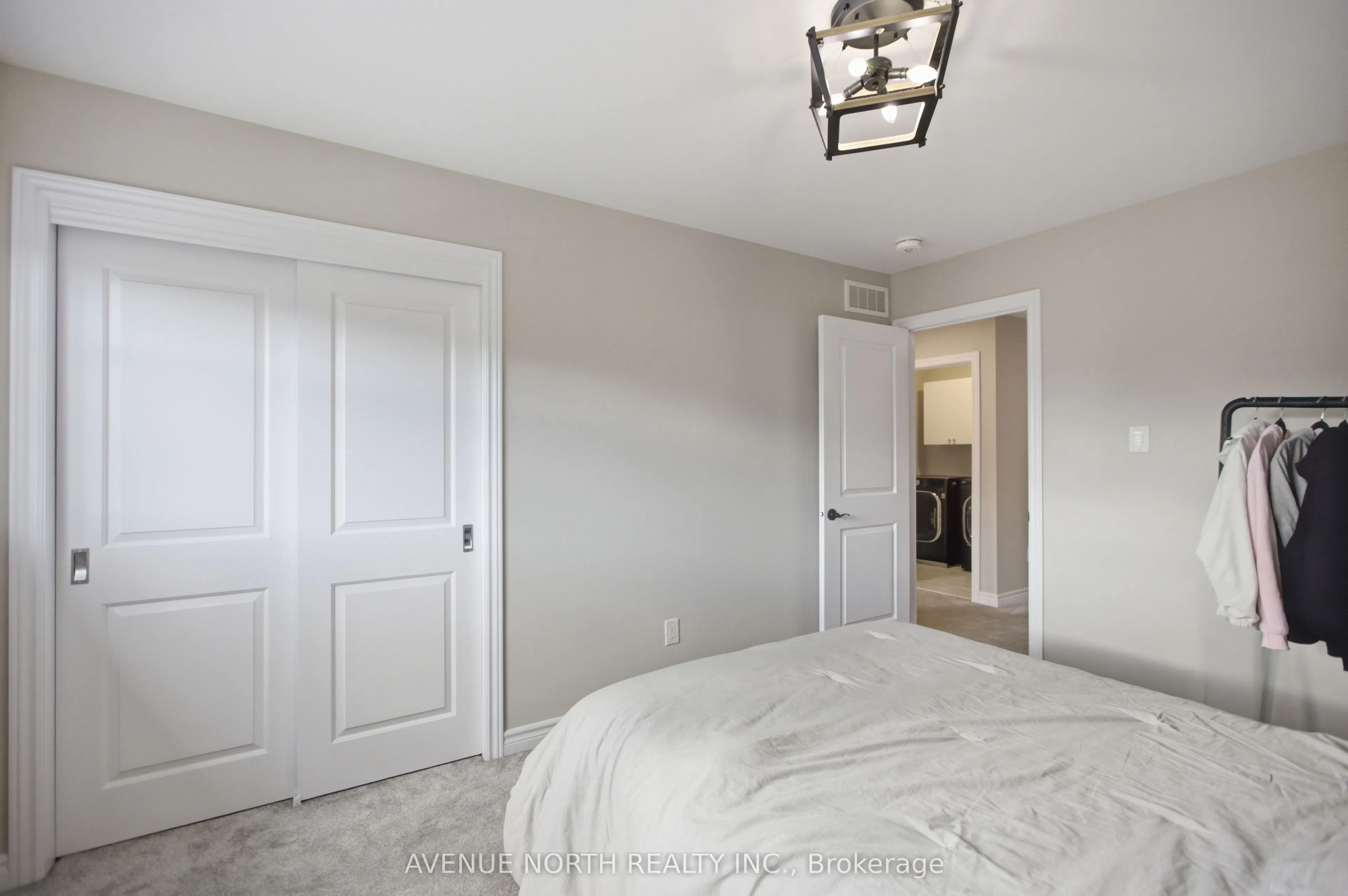 275 Trollius Way