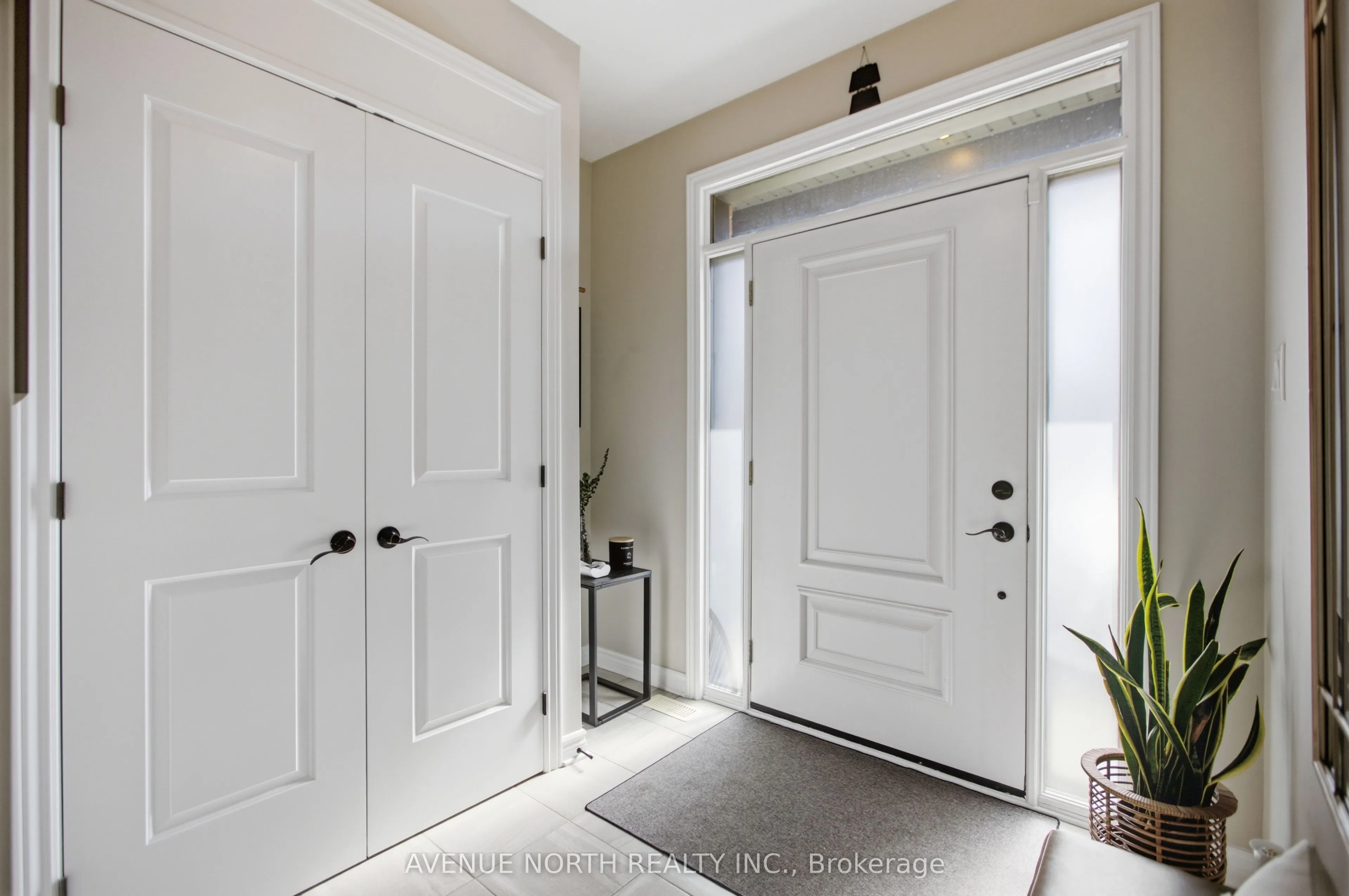 275 Trollius Way